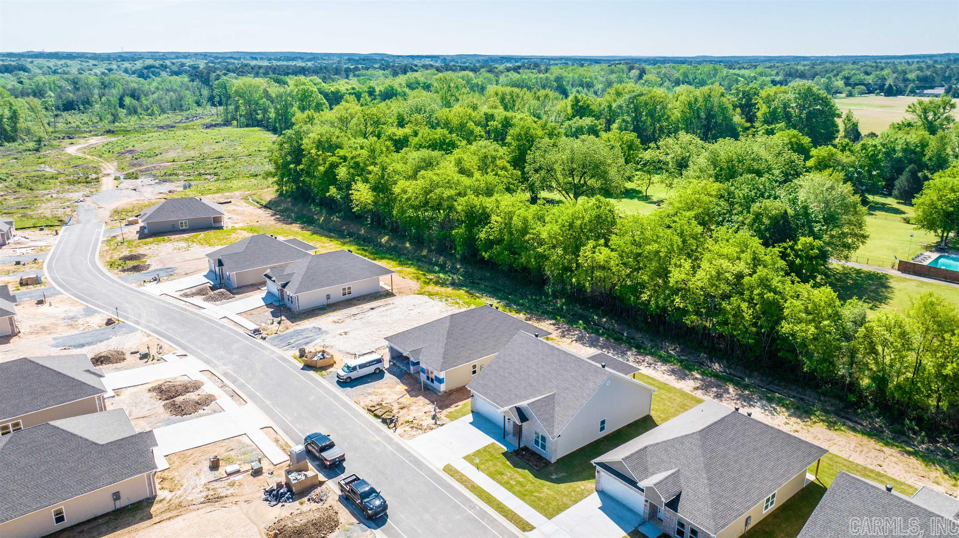 THE VILLAGES AT MAGNOLIA LANE - Residential