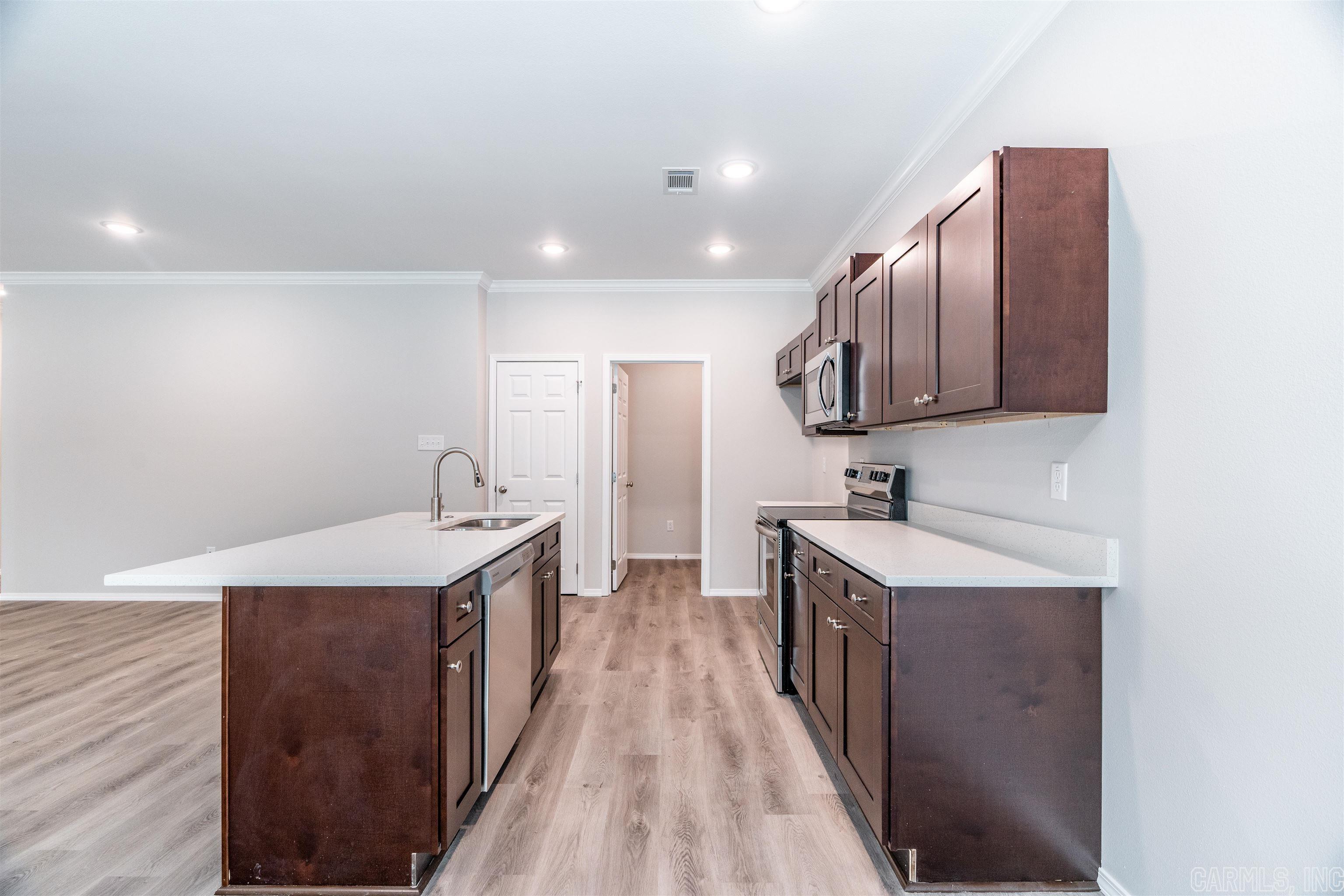 THE VILLAGES AT MAGNOLIA LANE - Residential