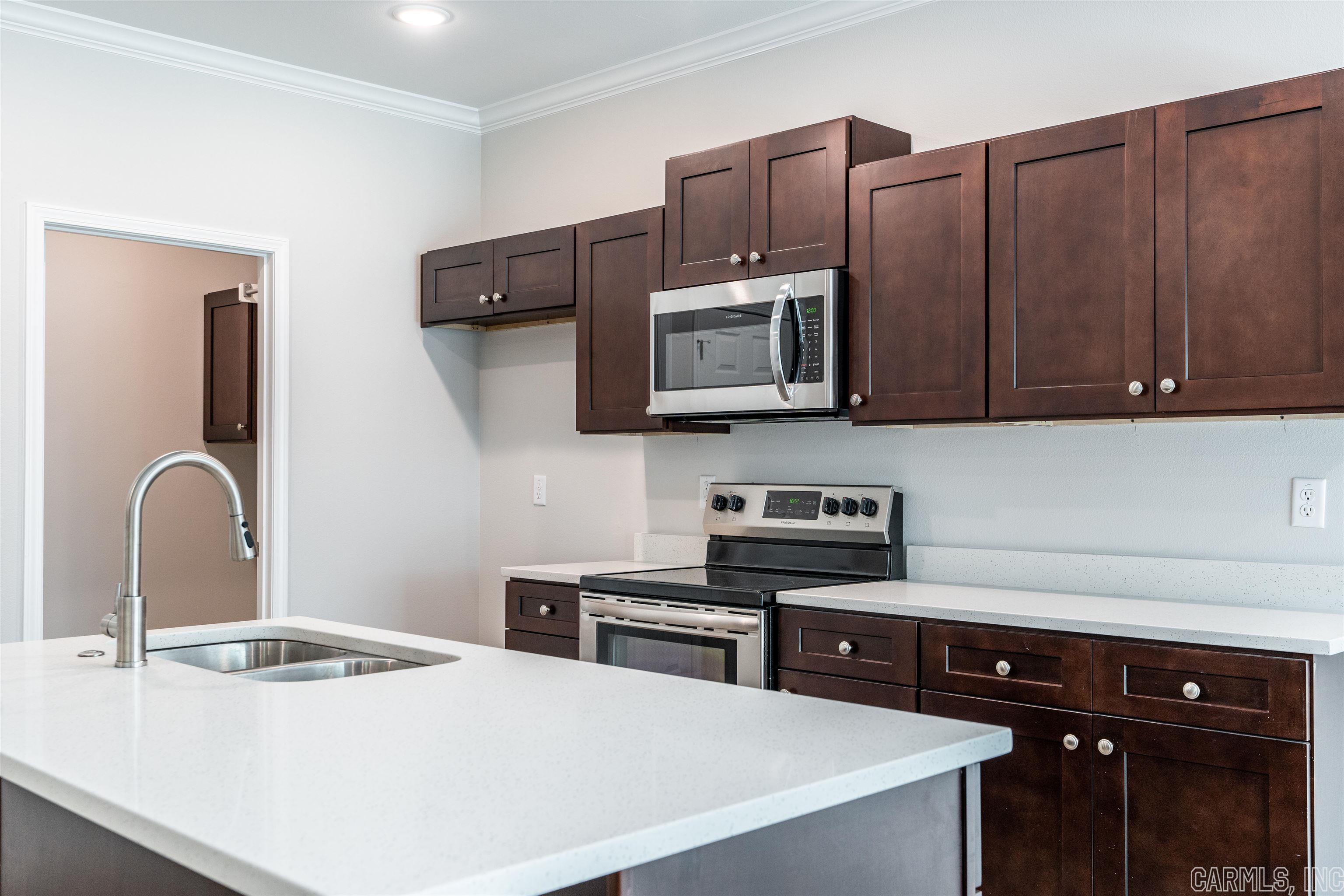 THE VILLAGES AT MAGNOLIA LANE - Residential