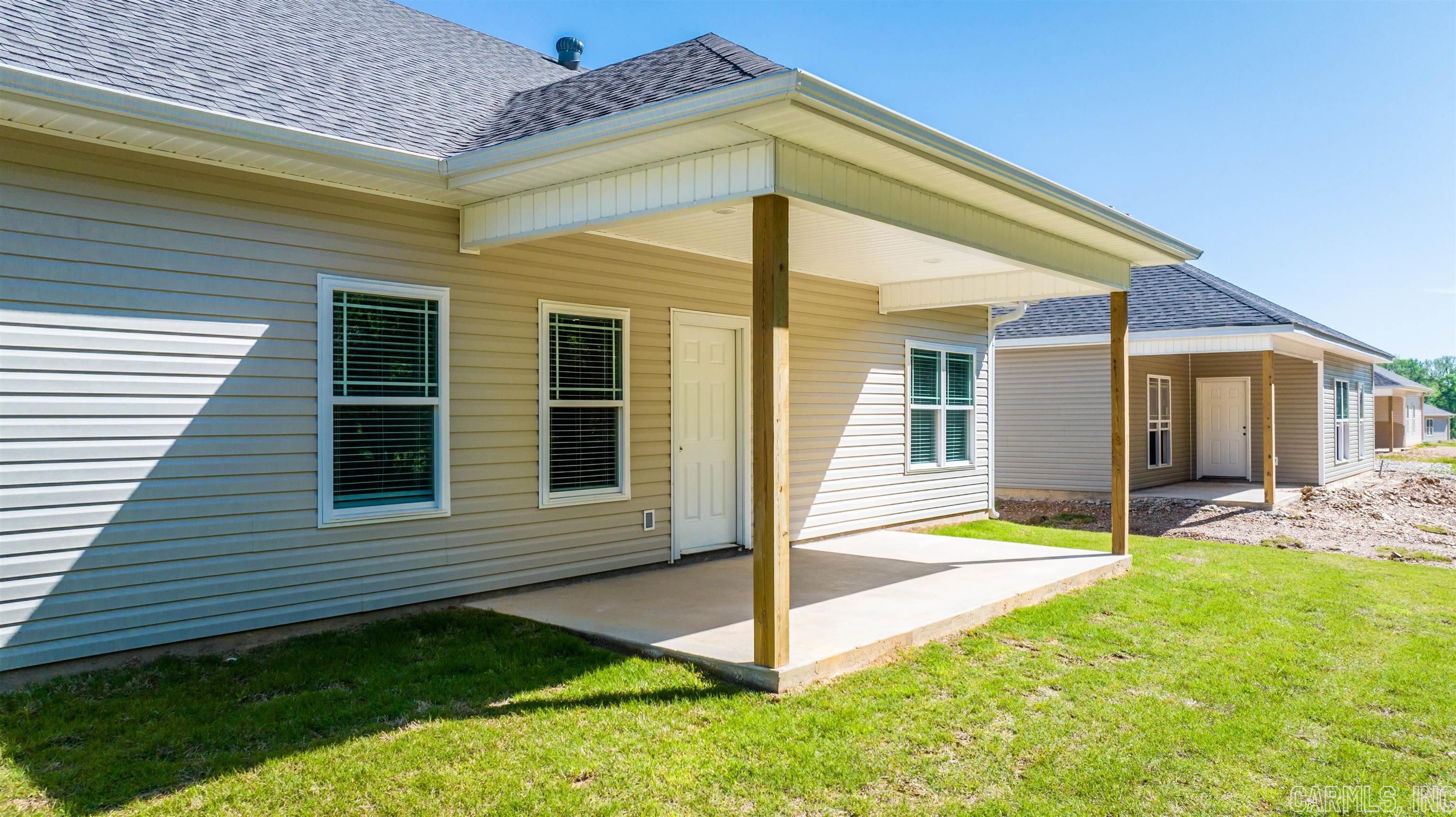 THE VILLAGES AT MAGNOLIA LANE - Residential