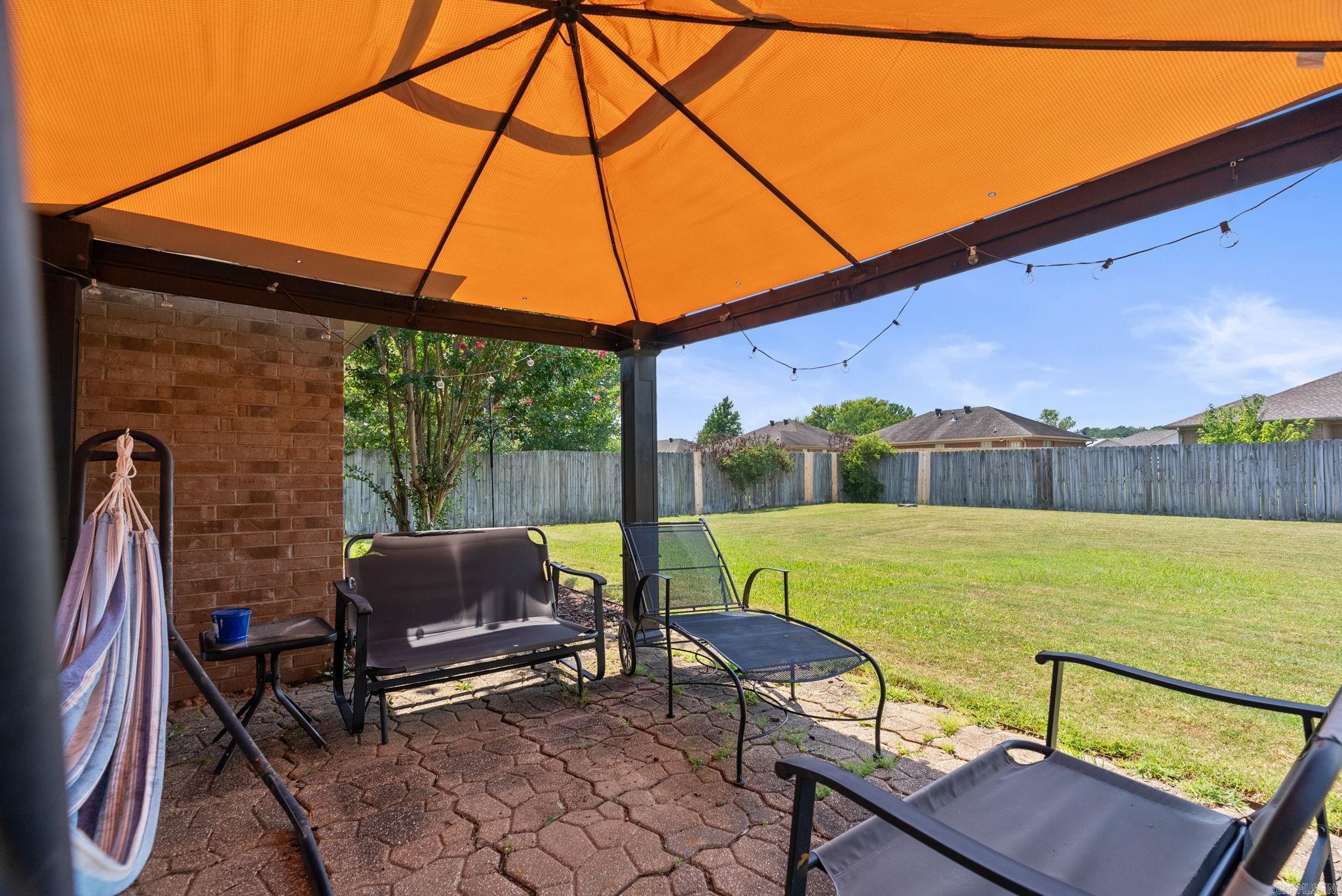 BROWNSTONE - Residential