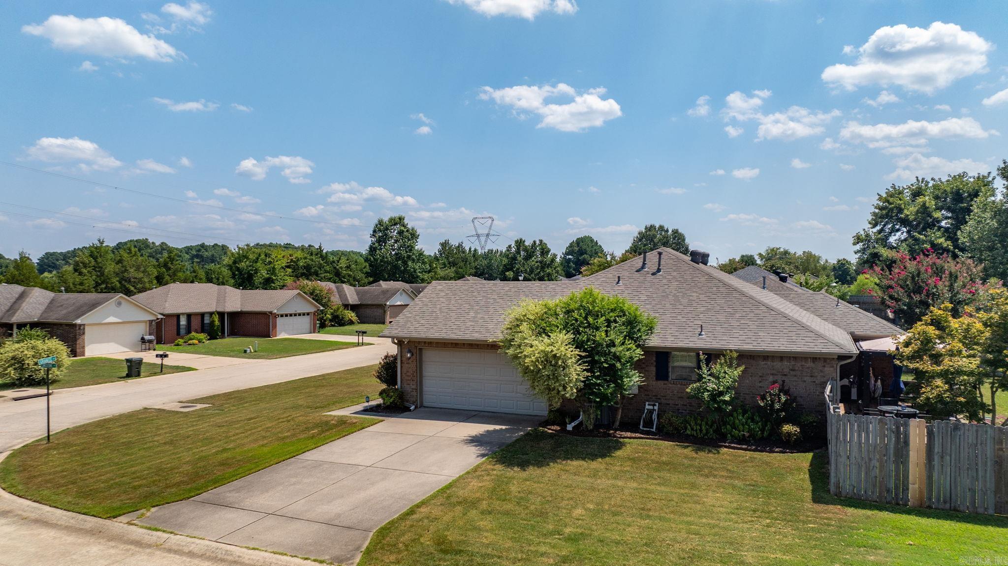 BROWNSTONE - Residential