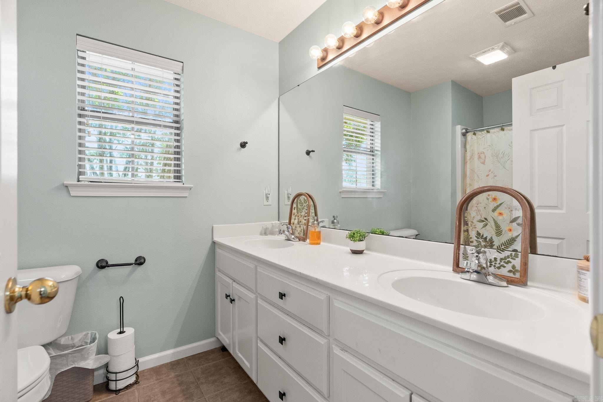 BROWNSTONE - Residential