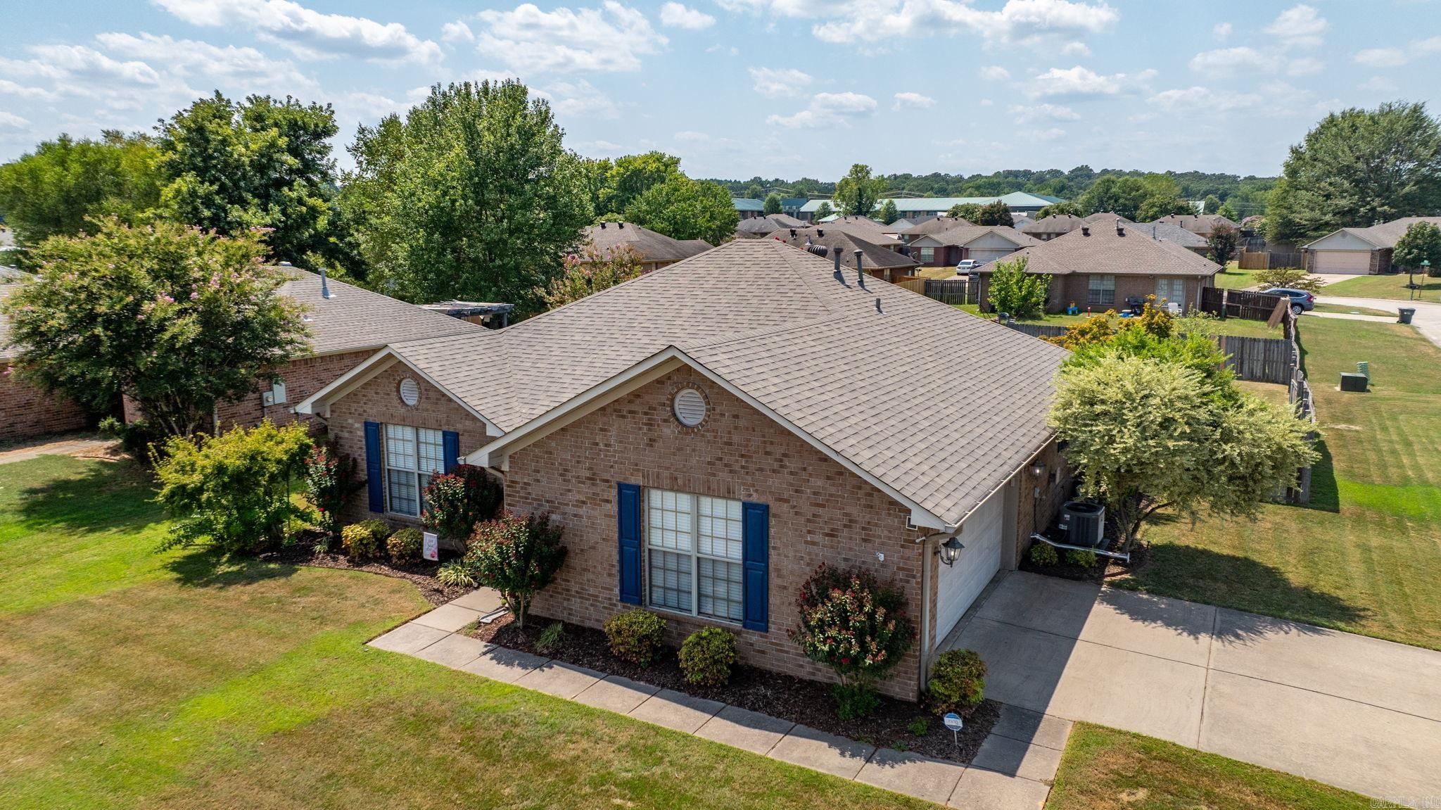 BROWNSTONE - Residential