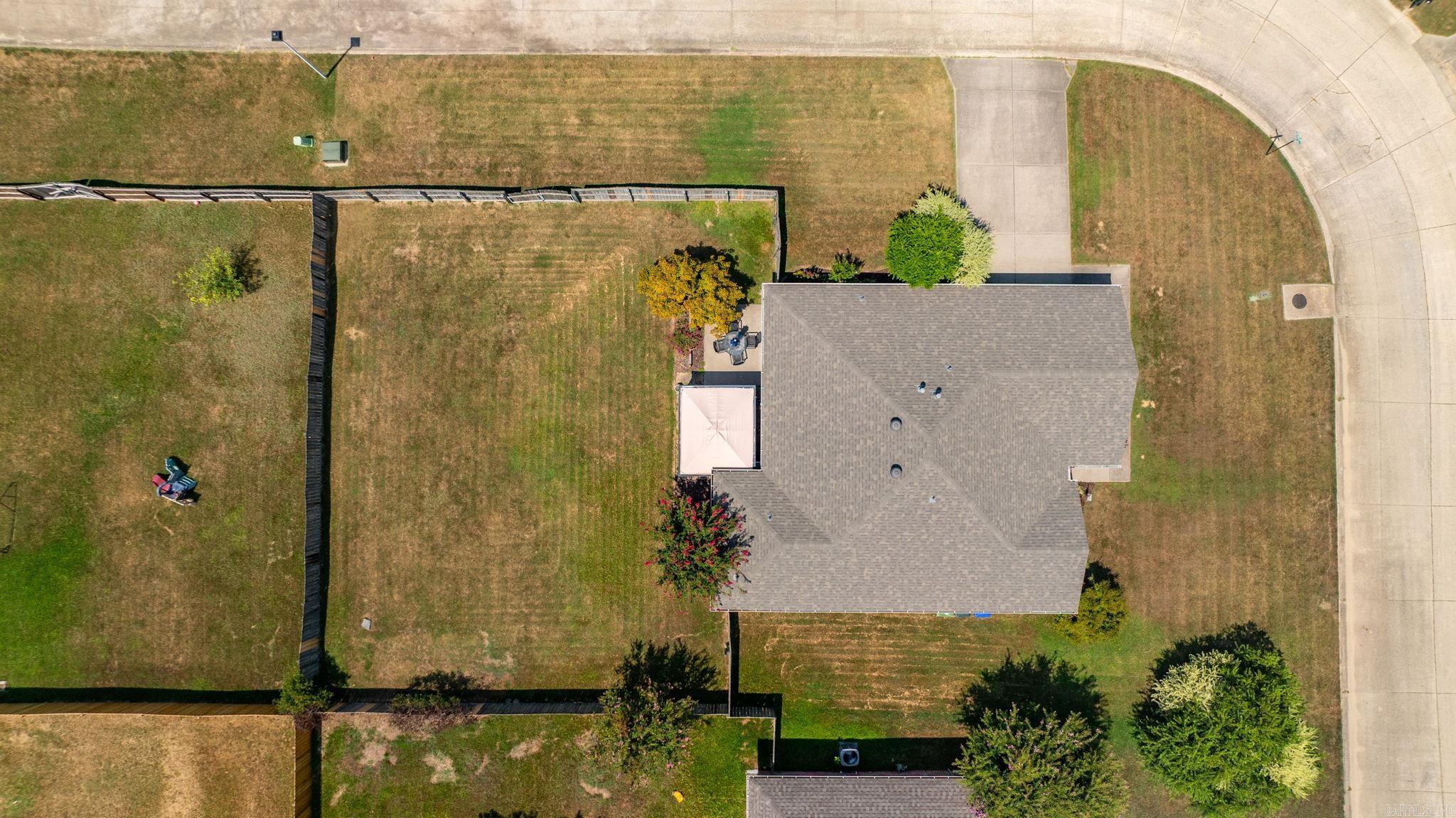 BROWNSTONE - Residential