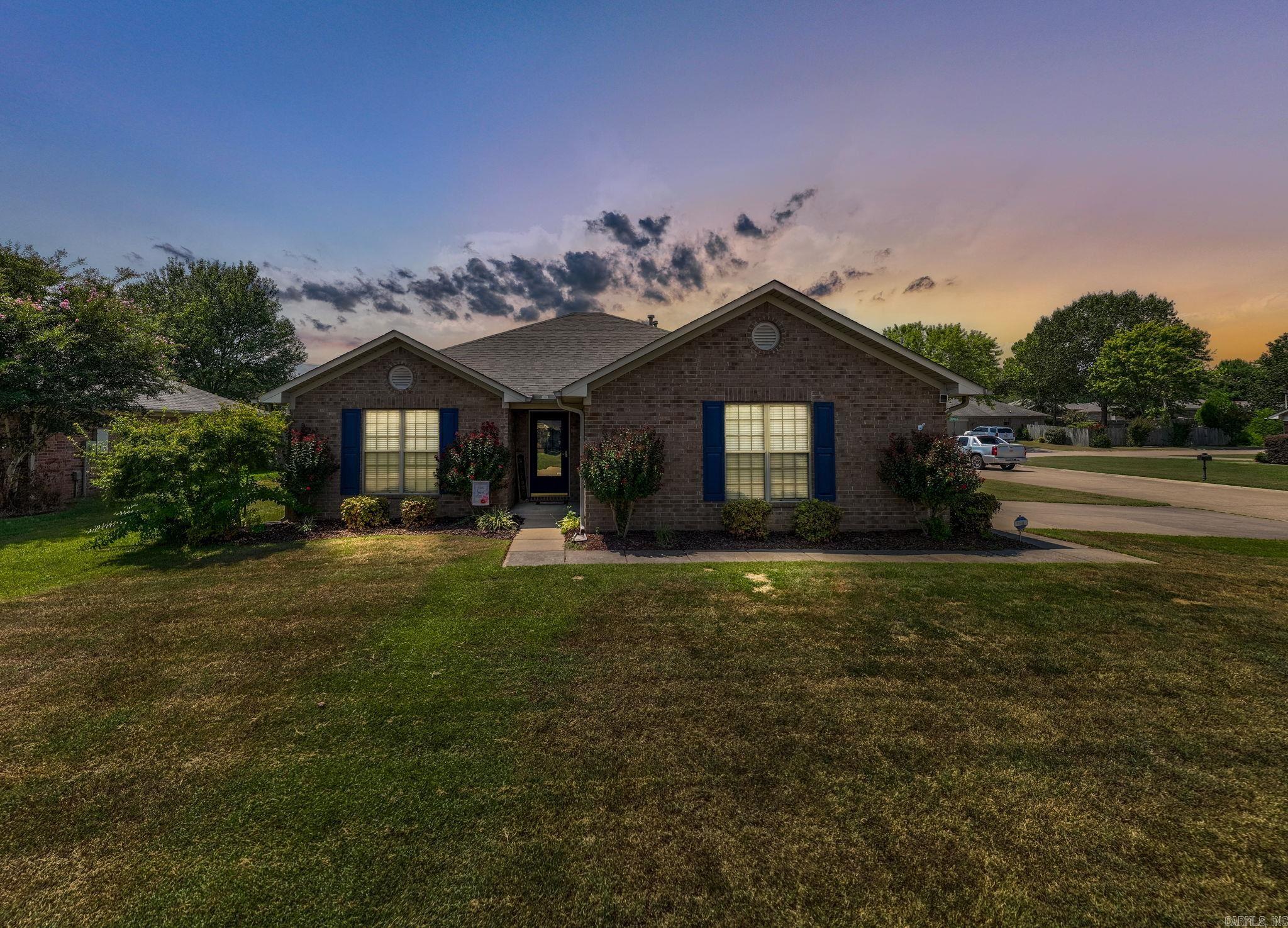 BROWNSTONE - Residential