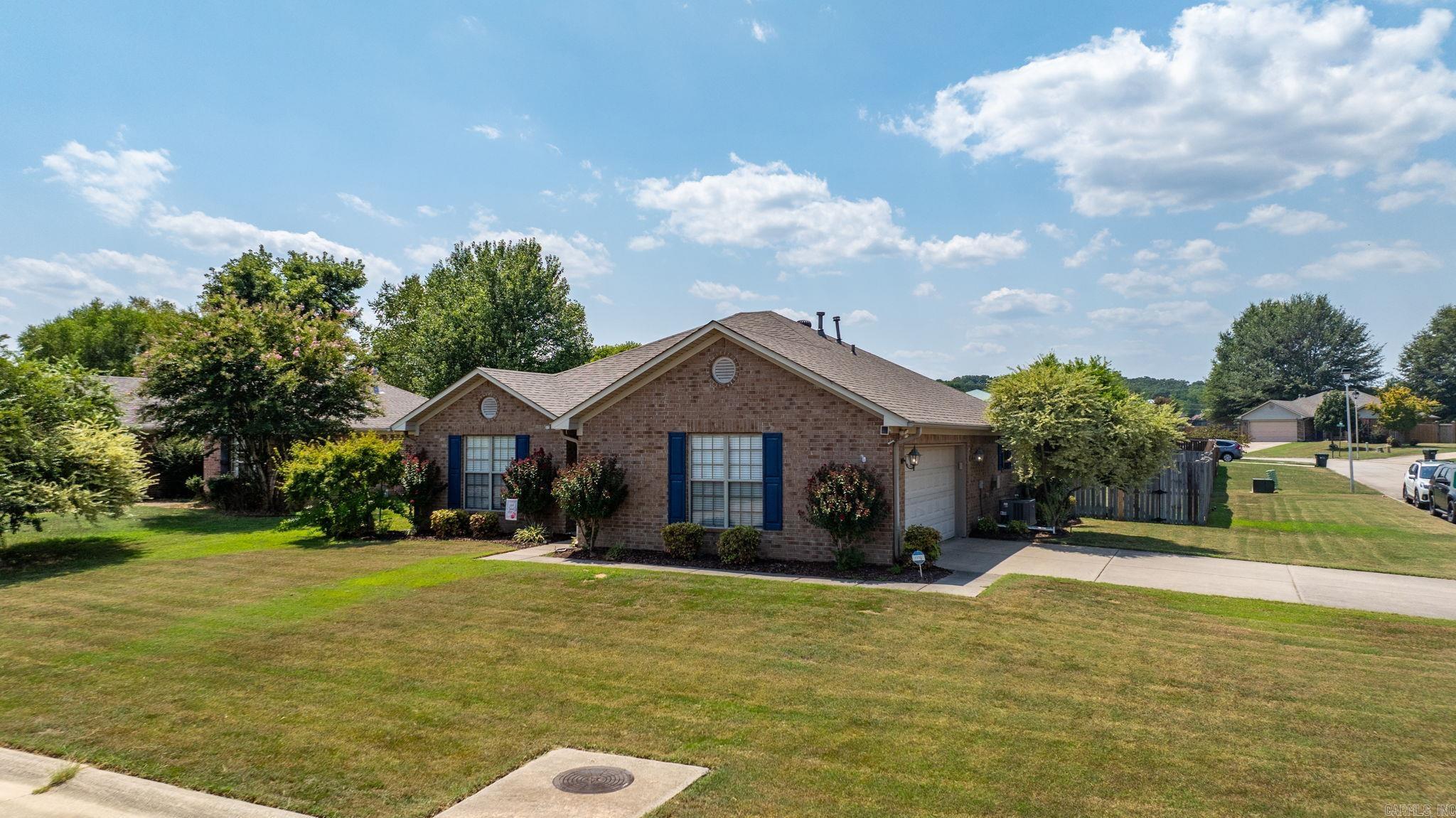 BROWNSTONE - Residential