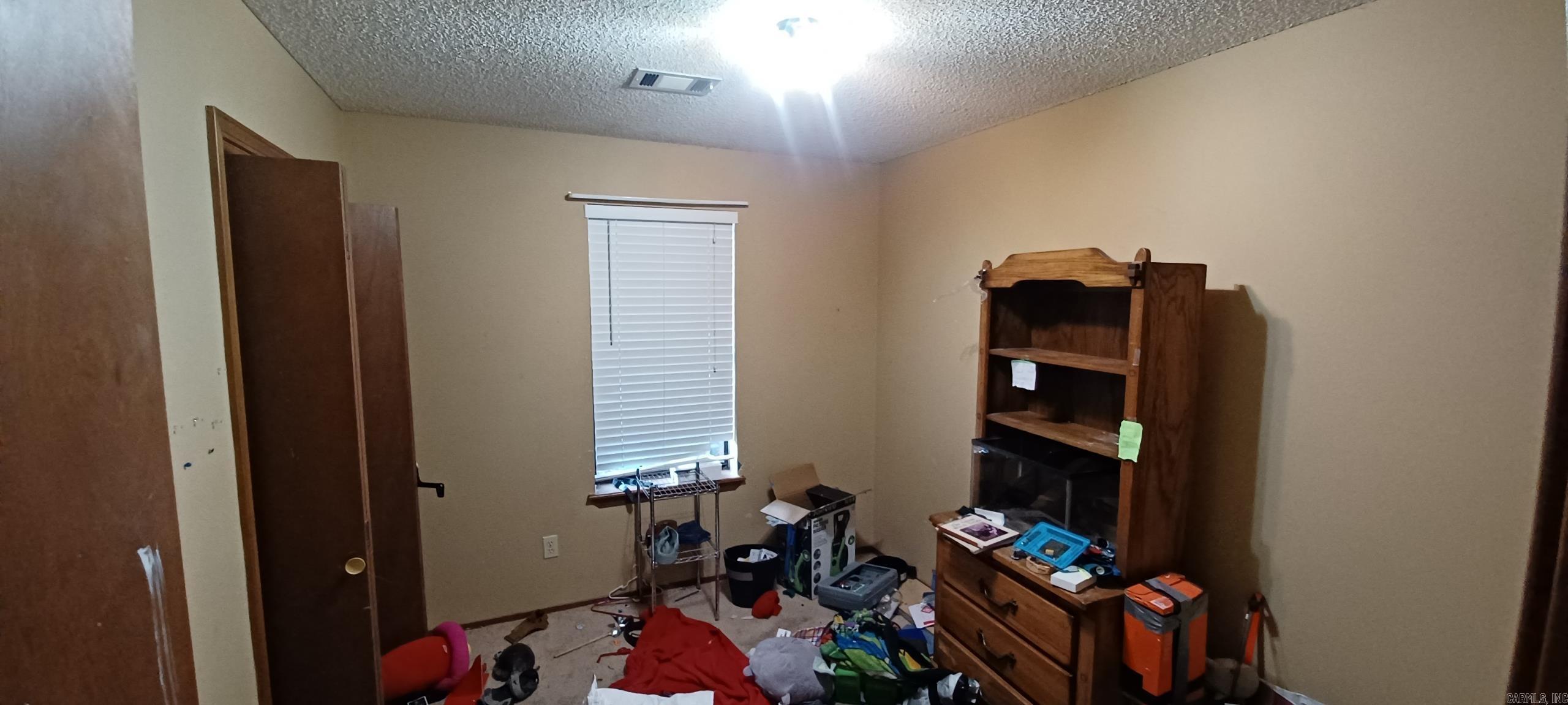 HIGHLAND ACRES - Residential