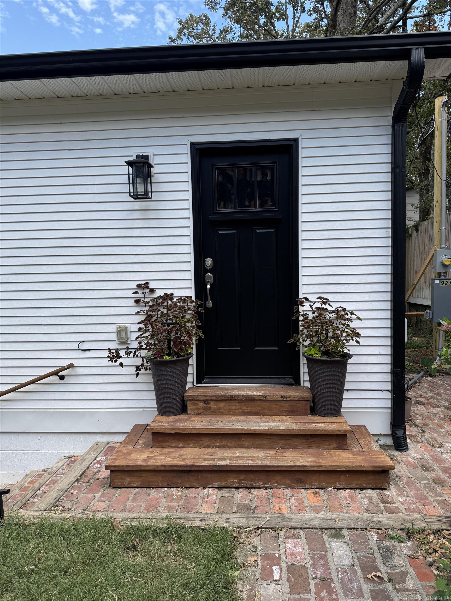 EAST PULASKI HGTS - Residential