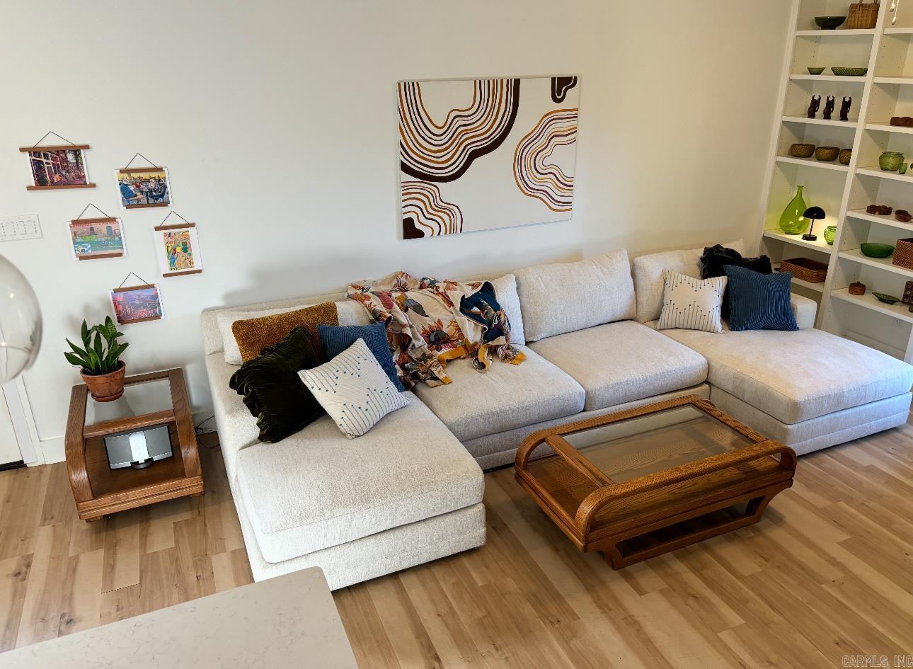 EAST PULASKI HGTS - Residential