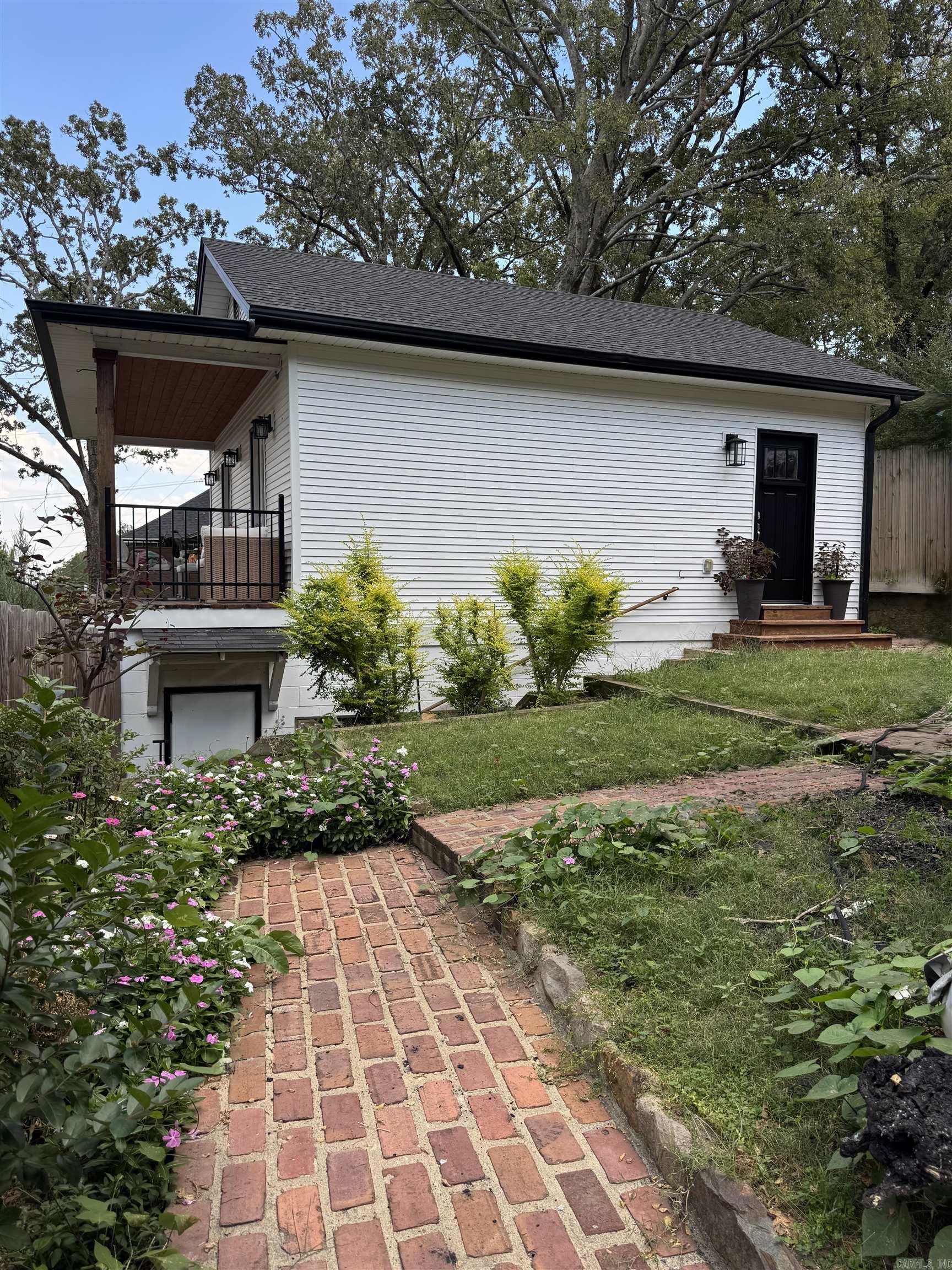 EAST PULASKI HGTS - Residential