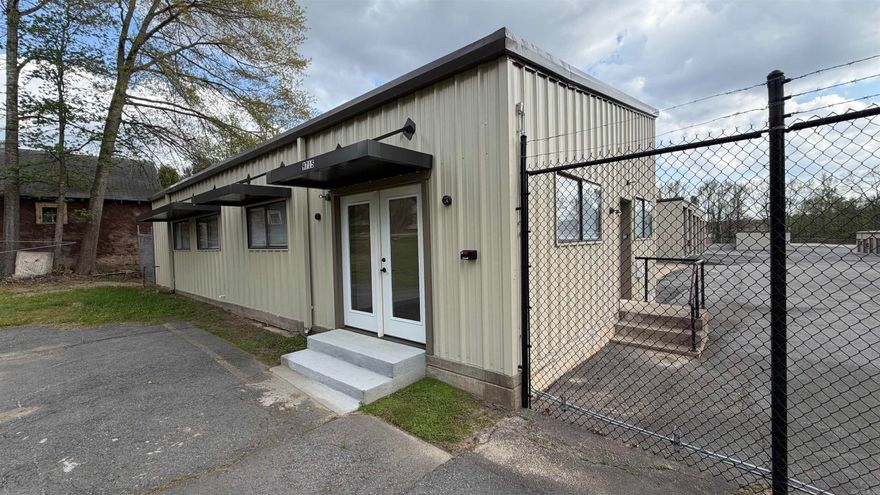 $1,200 / month (utilities included) 1,200 SF Office Space Reception, Common Space, 3 Private Offices and Restroom 5 Employee Parking Spots inside gate High Visibility on Colonel Glenn Flexible Use, Secure Site  Owner is a licensed real estate agent.