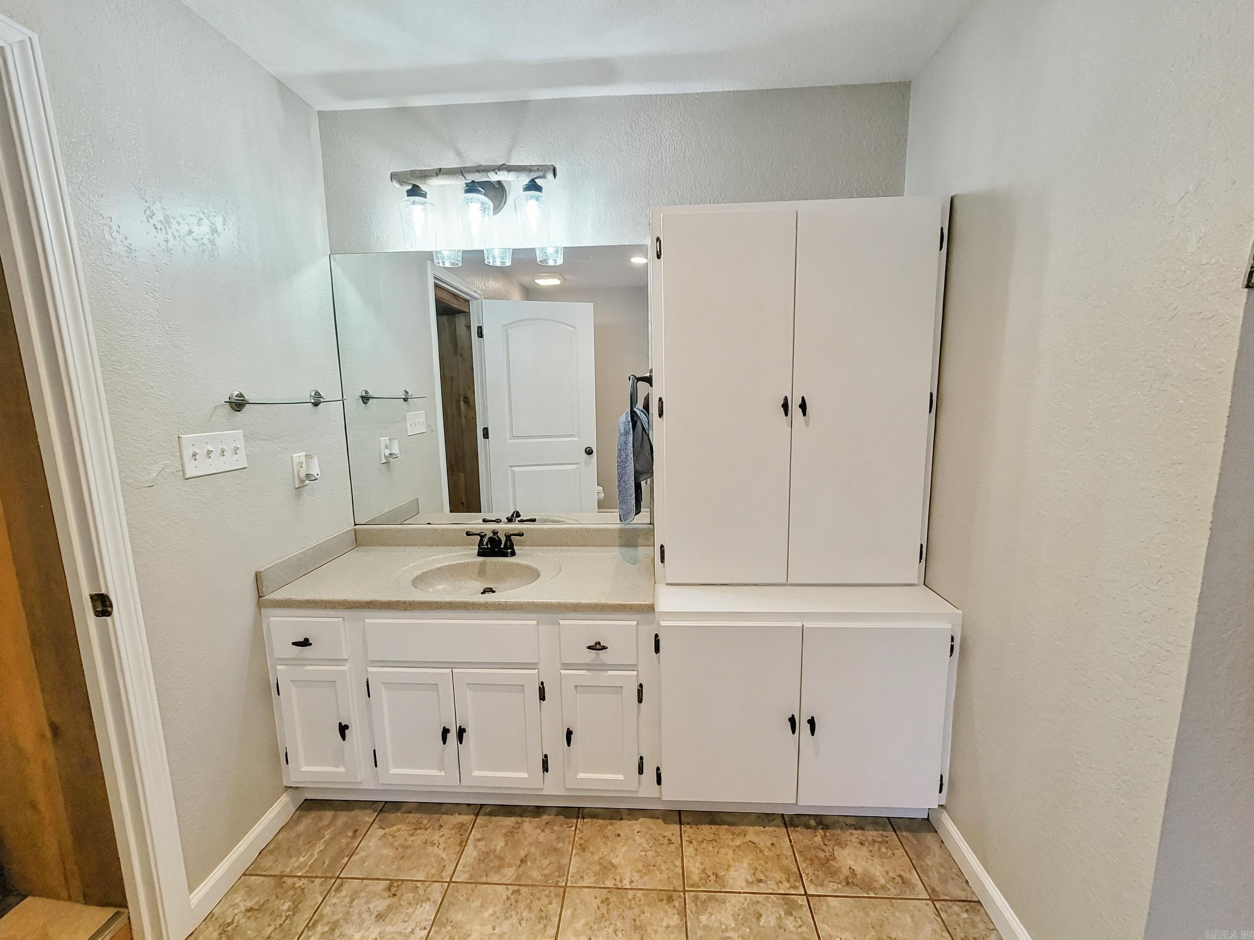 JORDAN & GRAY - Residential