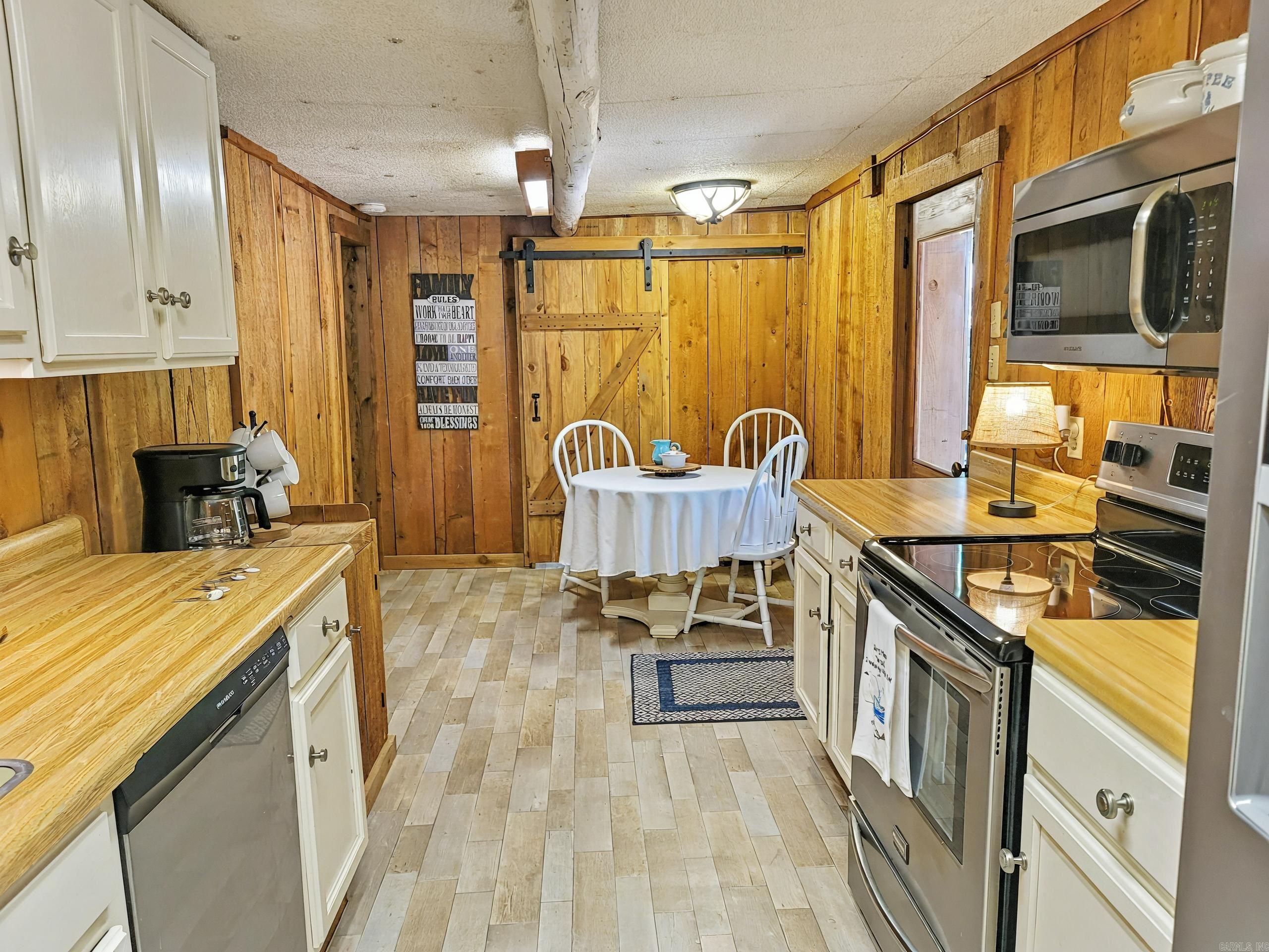 JORDAN & GRAY - Residential