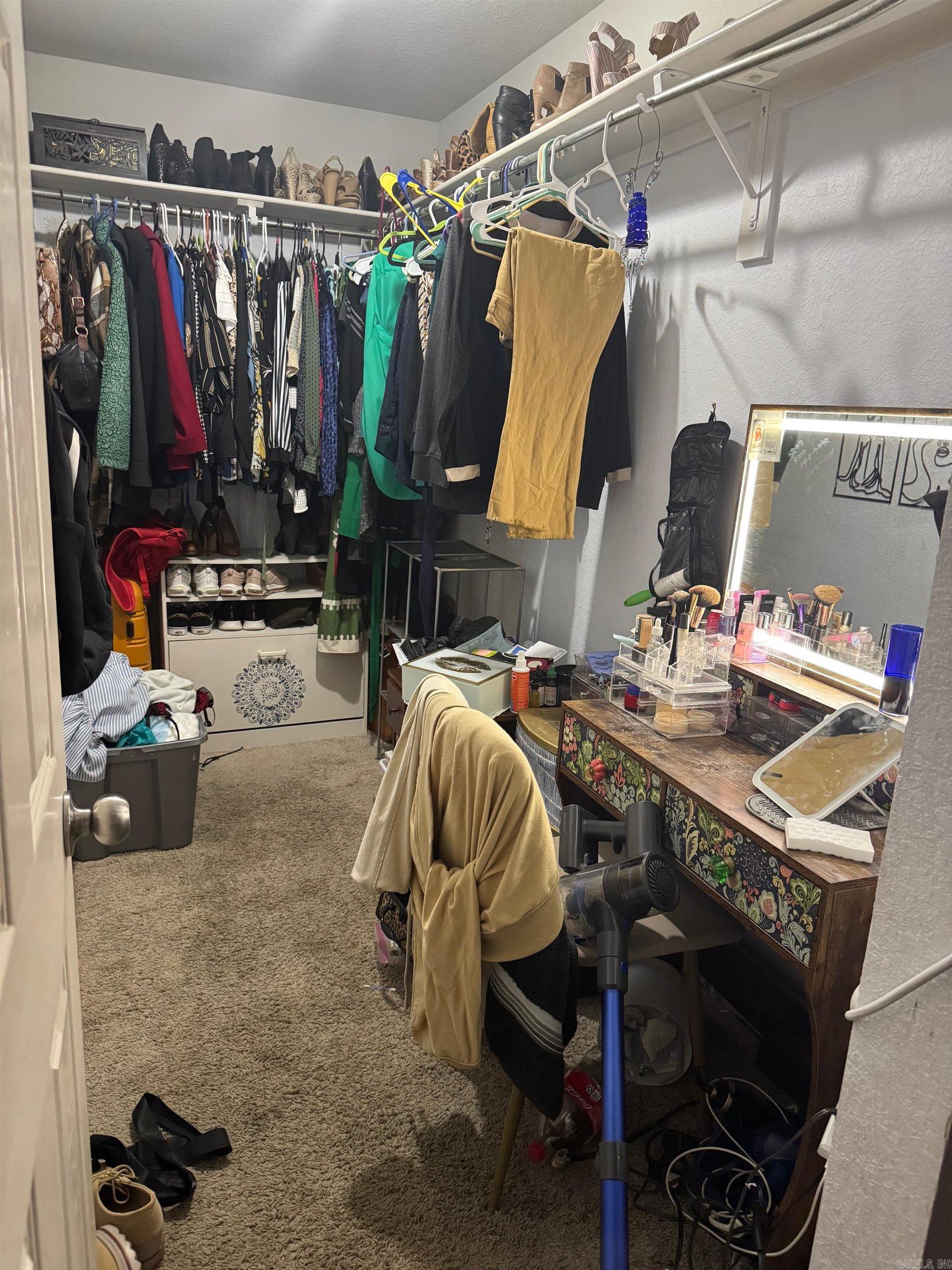 MUSEUM MEADOWS - Residential