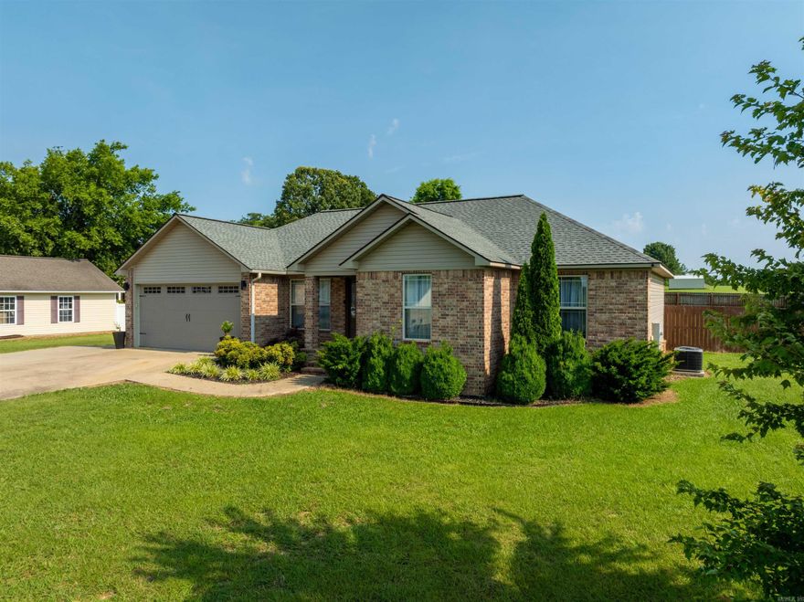 Charming 3 Bedroom, 2 Bath Home in Double Oak Estates – Cave City, AR Welcome to the Patterson Addition of Double Oak Subdivision—one of Cave City’s most desirable neighborhoods! This well-maintained 3 bedroom, 2 bath brick-front home offers approximately 1,608 sq ft of thoughtfully designed living space and a privacy-fenced backyard. Step inside to a spacious living room highlighted by a tray ceiling and natural light. The kitchen offers plenty of room for a dining table, along with a window overlooking the backyard—perfect for family meals or entertaining. The primary suite also features a tray ceiling for added charm, with generous closet space and a comfortable layout. Additional highlights include: Concrete patio for grilling and outdoor gatherings Laundry room with built-in shelving and garage access Flexible third bedroom ideal for guests, a home office, or nursery (not pictured due to storage use) Enjoy the quiet, walkable streets of Double Oak Estates along with access to a private neighborhood lake for fishing and relaxation. Conveniently located just minutes from Main Street, local parks, schools, dining, and more. This home combines comfort, location, and community!