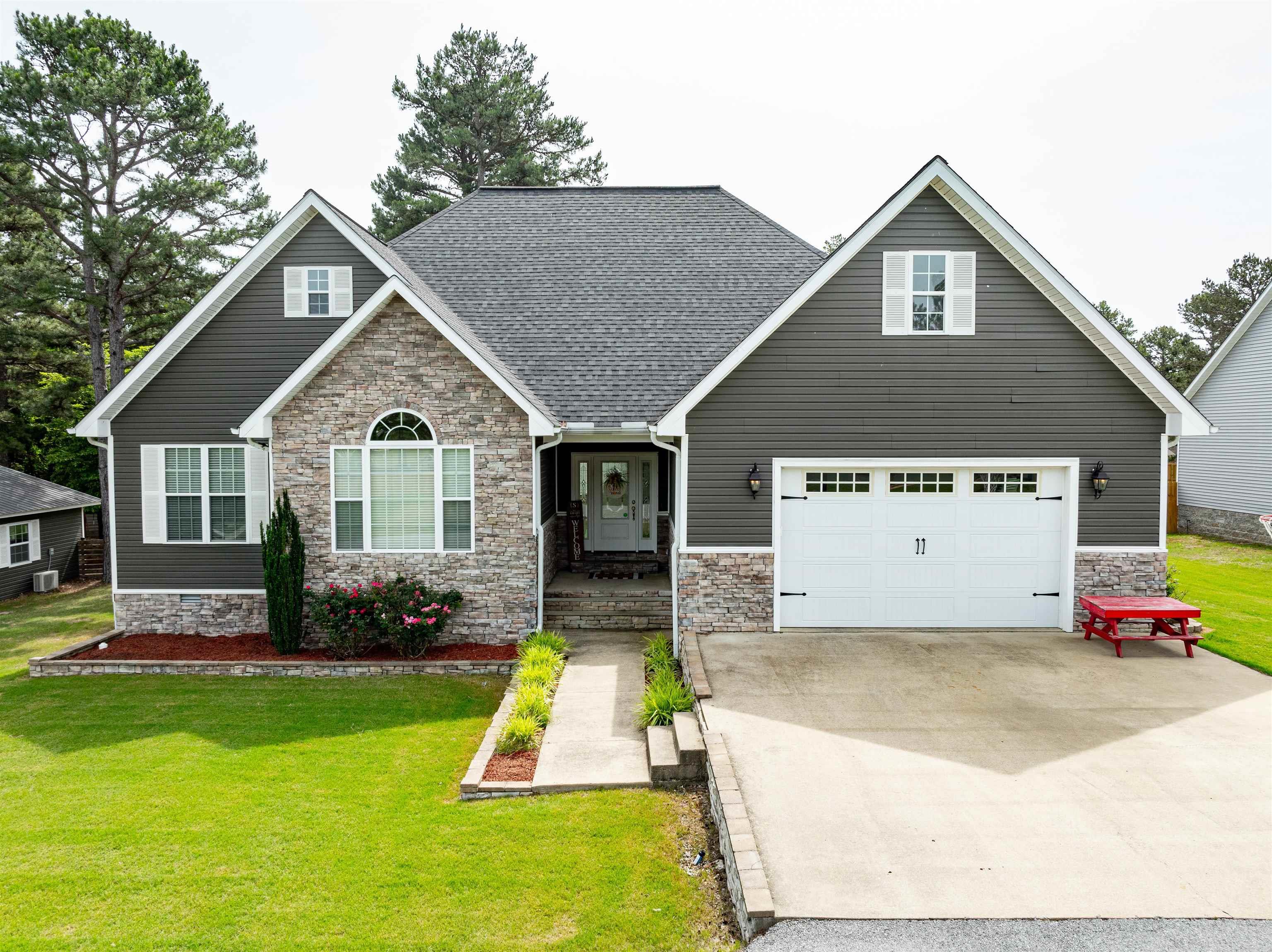 DOUBLE OAK ESTATES - Residential