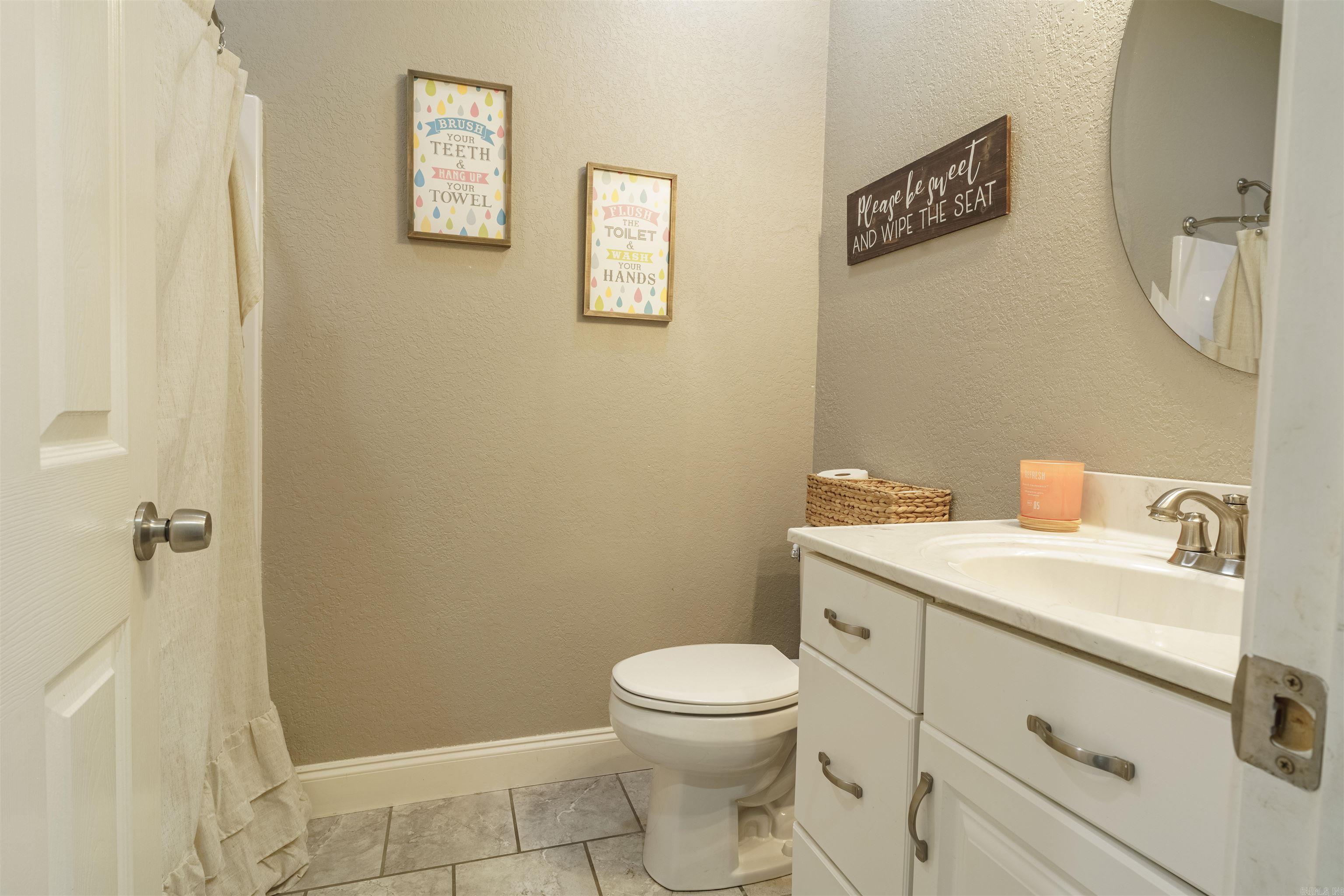 DOUBLE OAK ESTATES - Residential