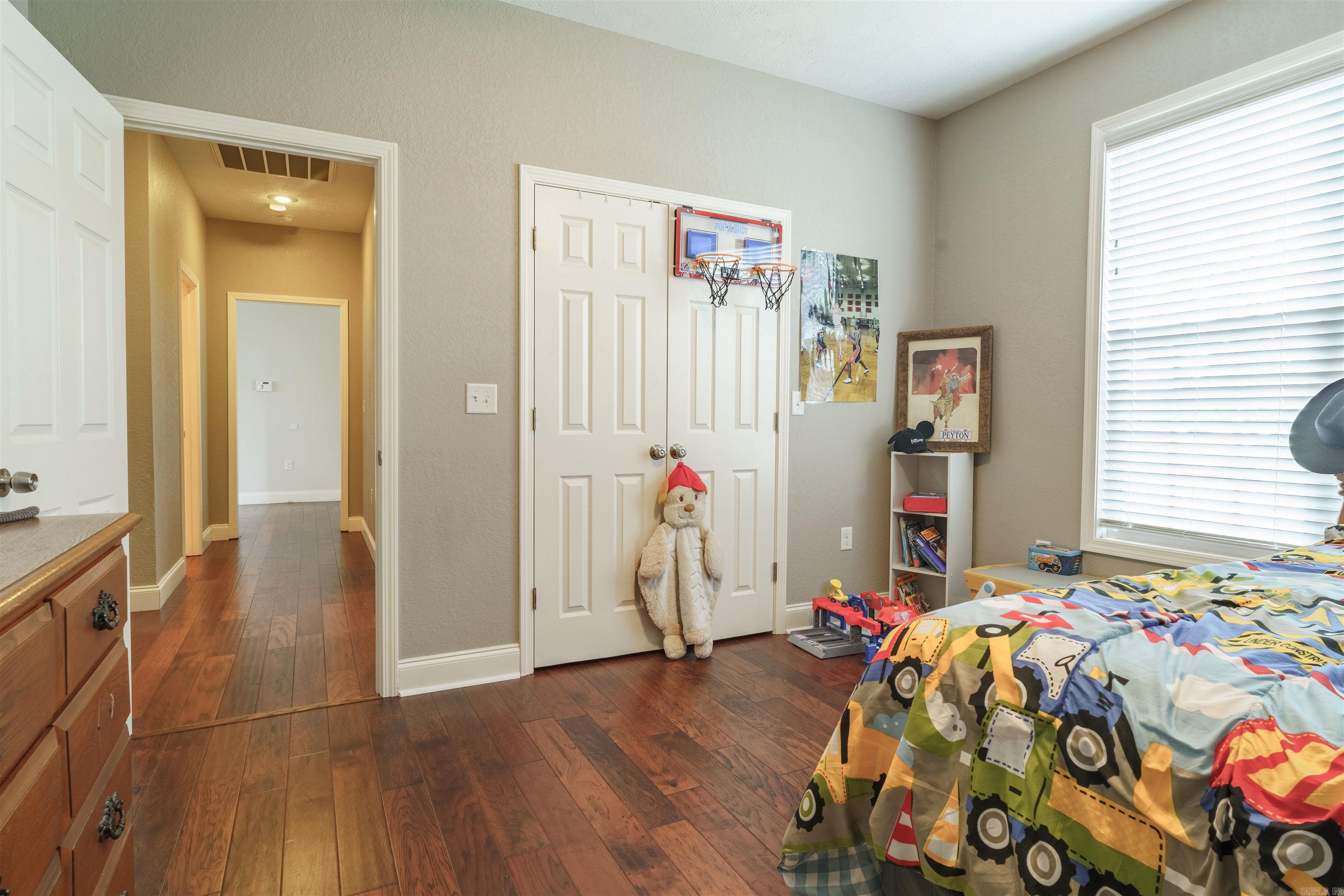 DOUBLE OAK ESTATES - Residential