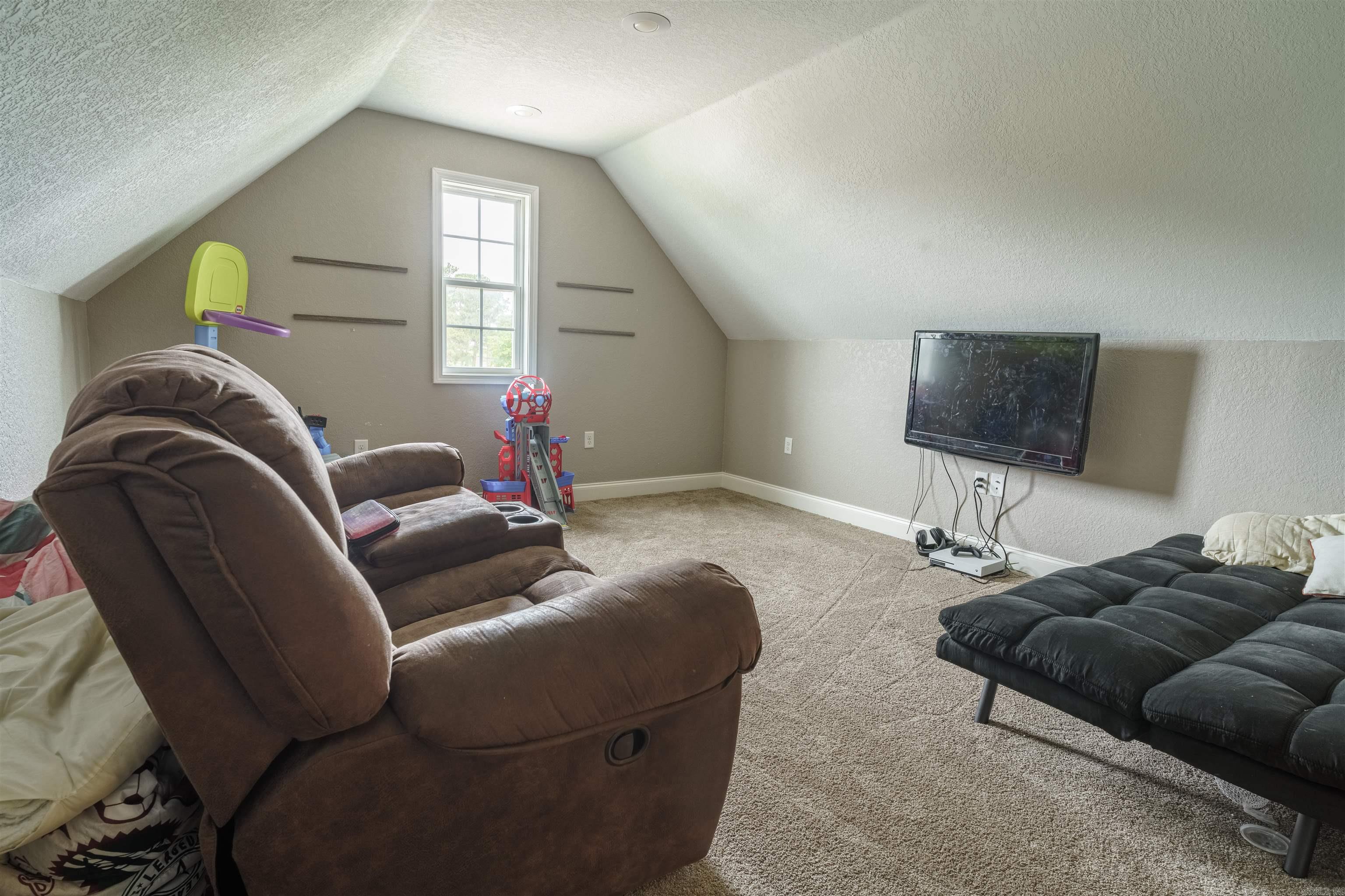 DOUBLE OAK ESTATES - Residential