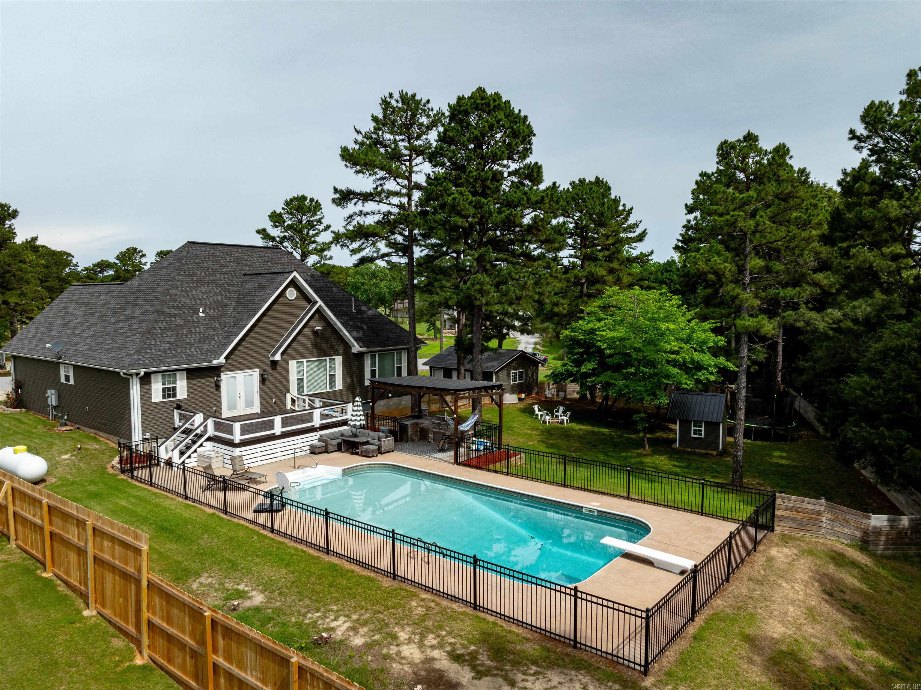 DOUBLE OAK ESTATES - Residential