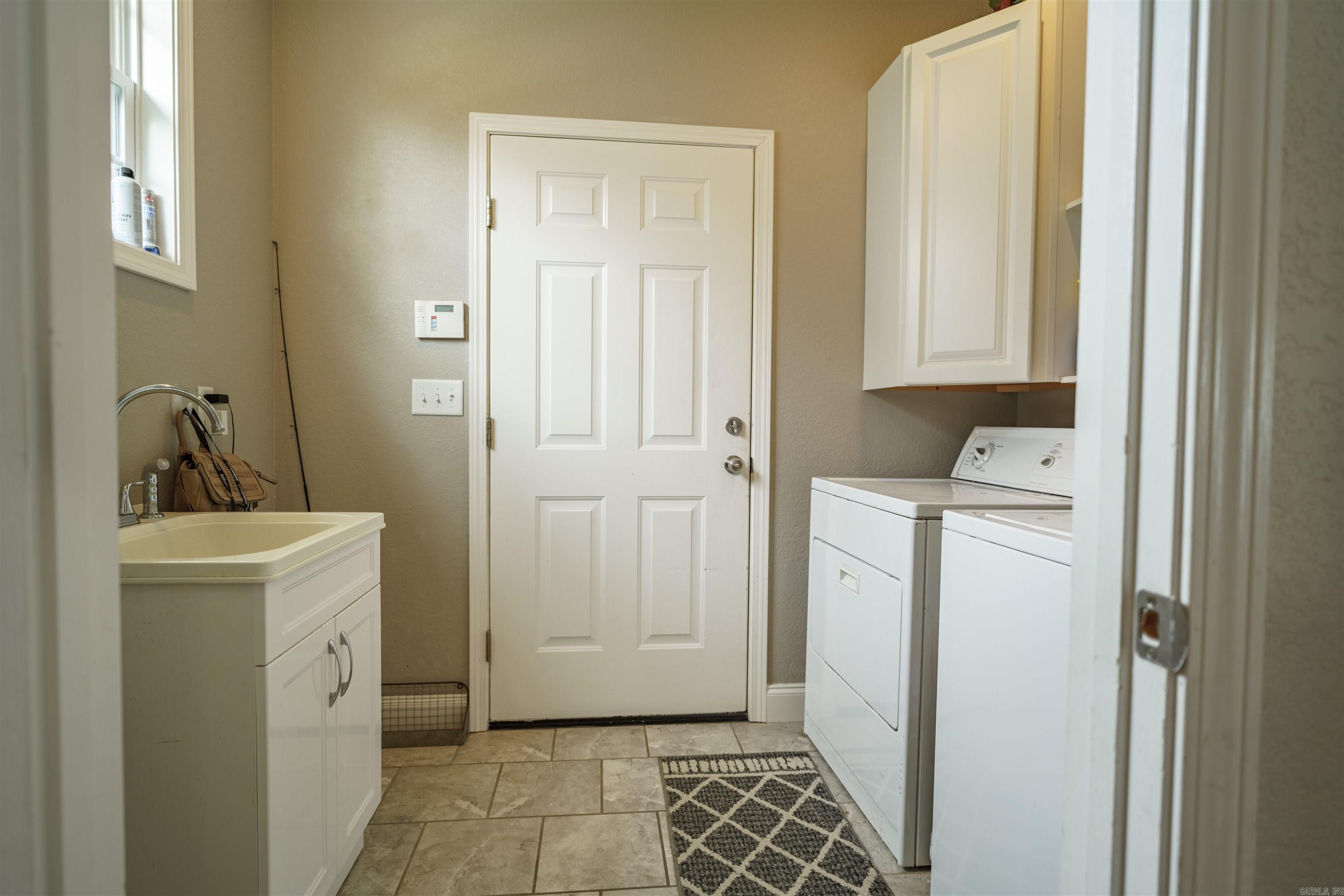 DOUBLE OAK ESTATES - Residential