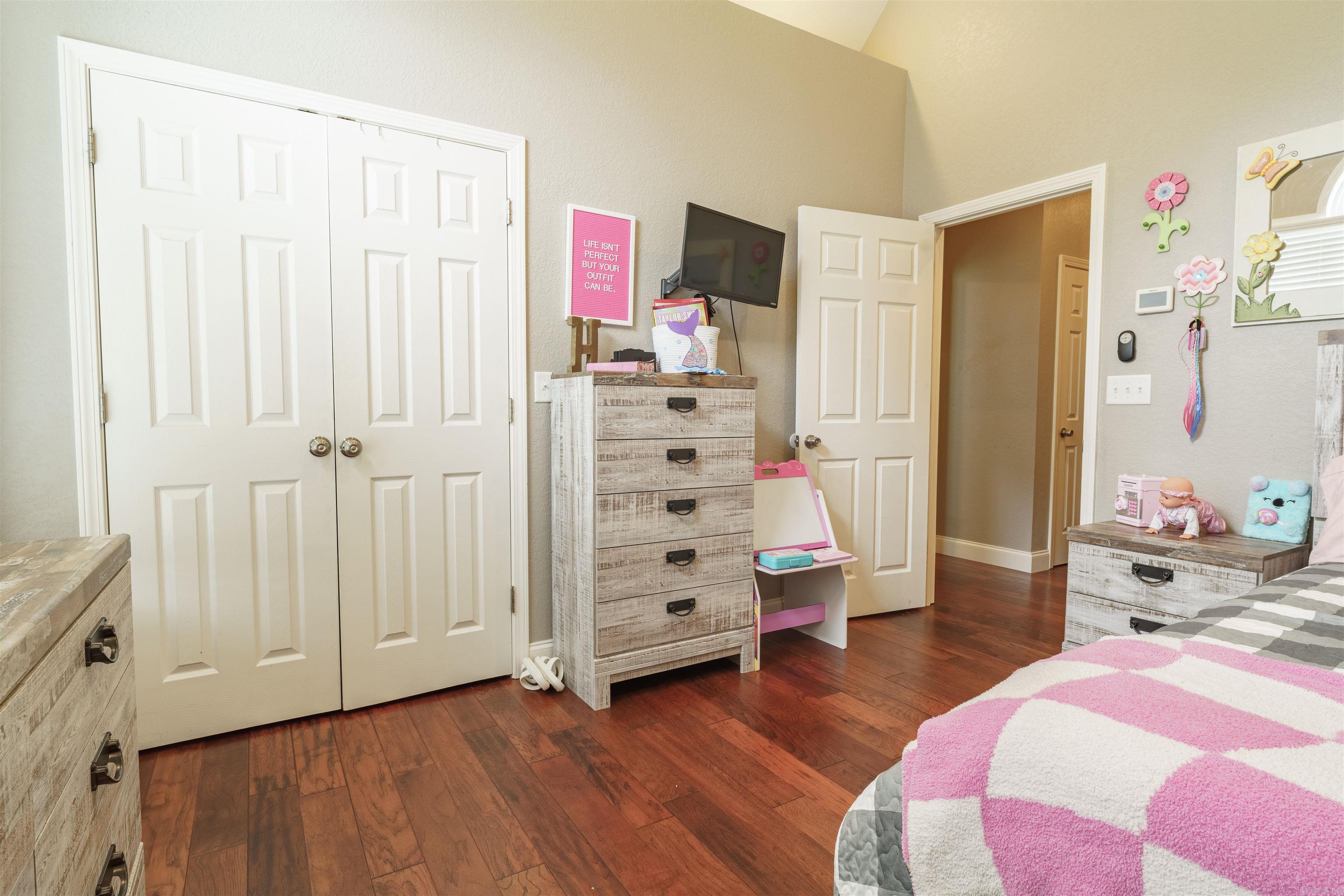 DOUBLE OAK ESTATES - Residential