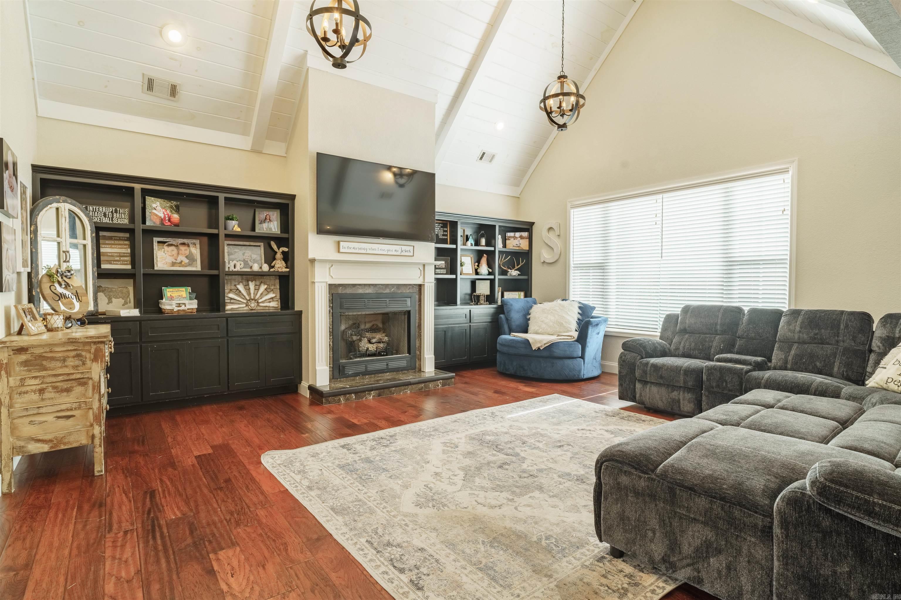 DOUBLE OAK ESTATES - Residential