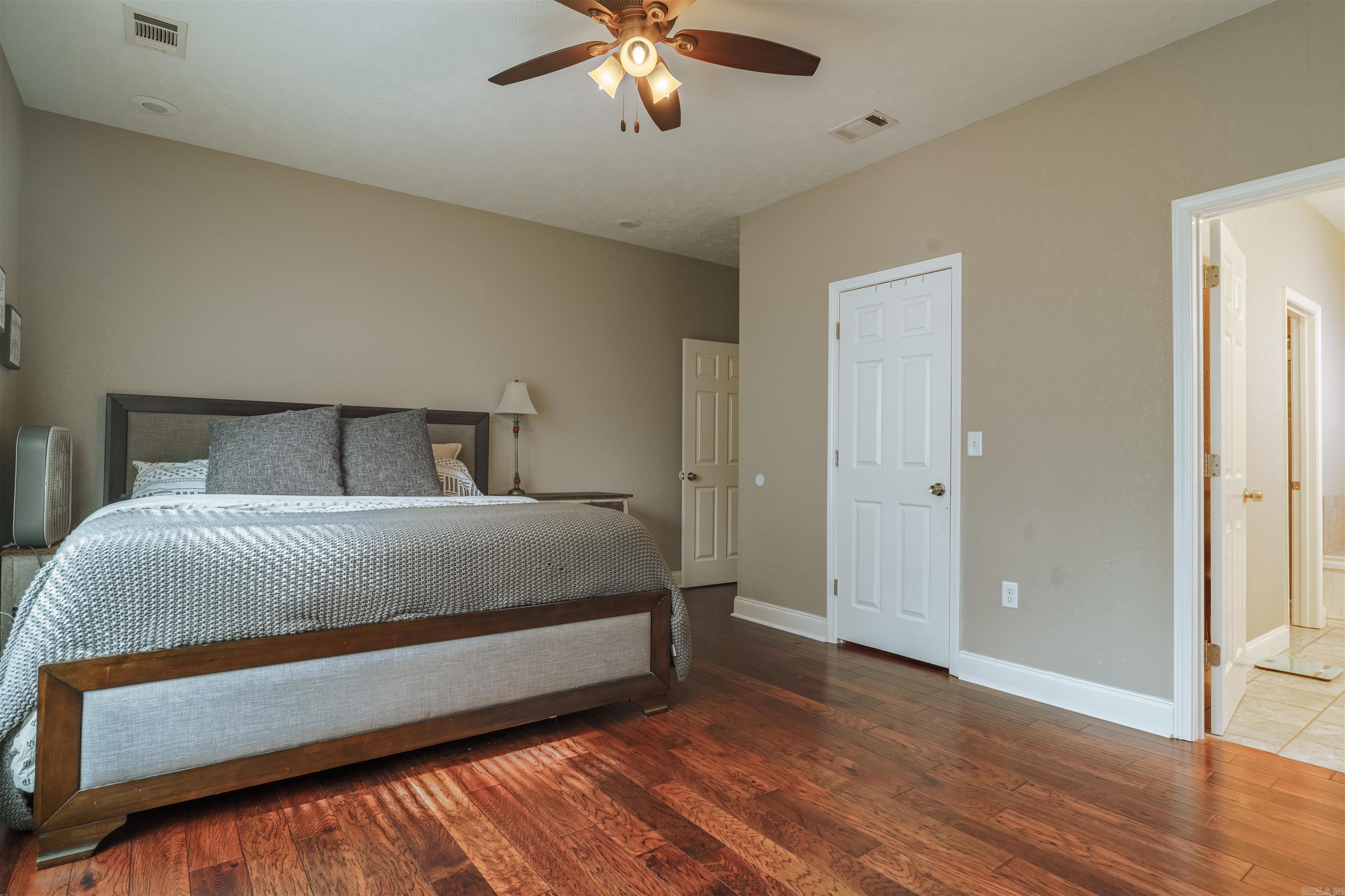 DOUBLE OAK ESTATES - Residential