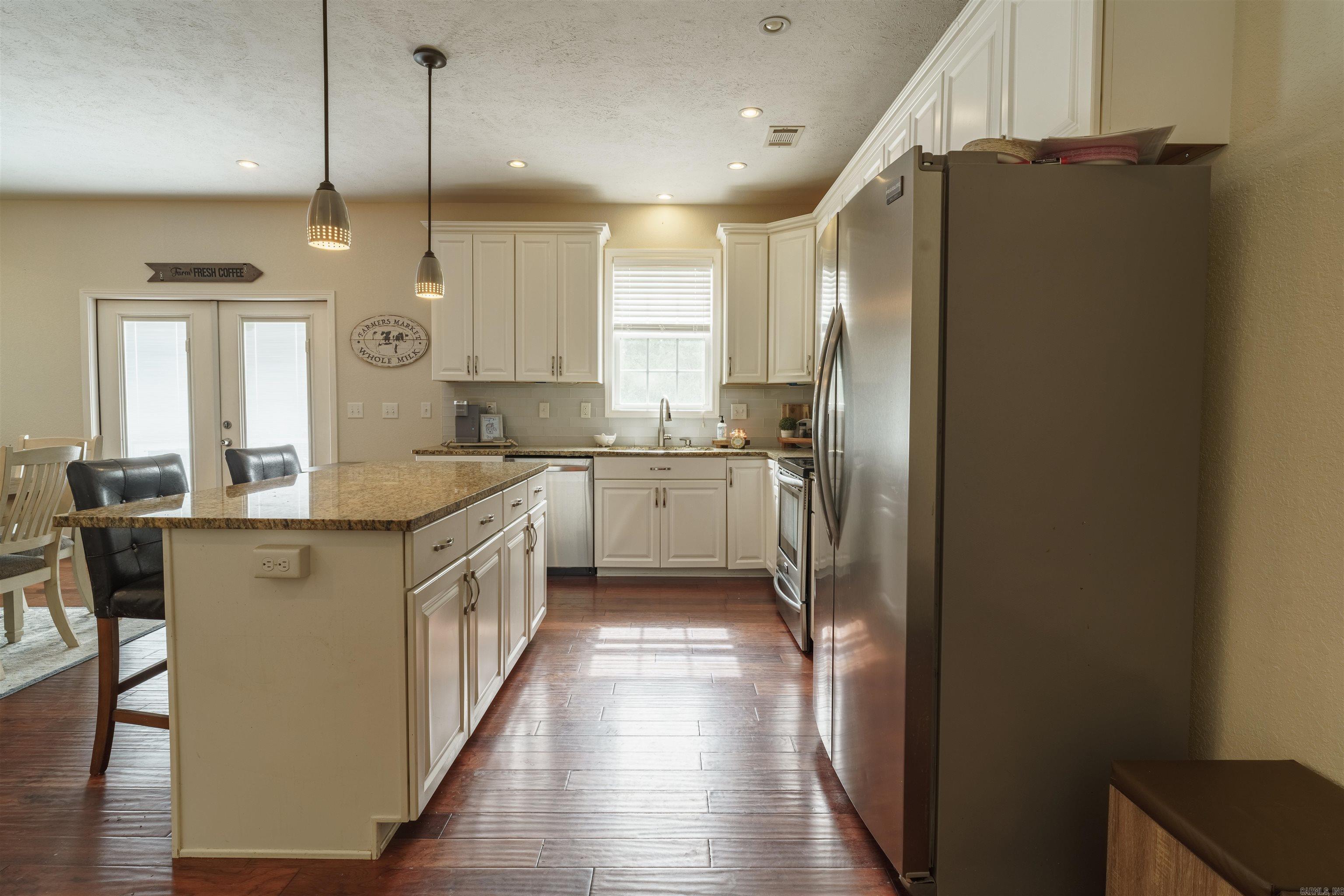 DOUBLE OAK ESTATES - Residential