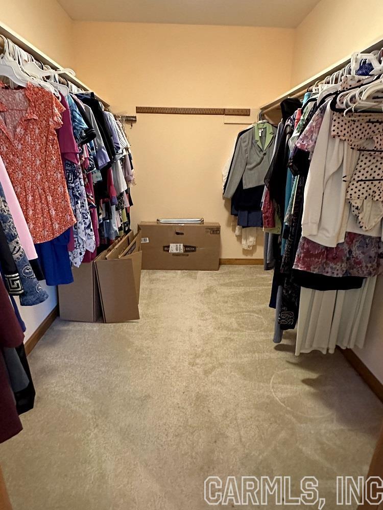 BAYWOOD - LAKE - Residential