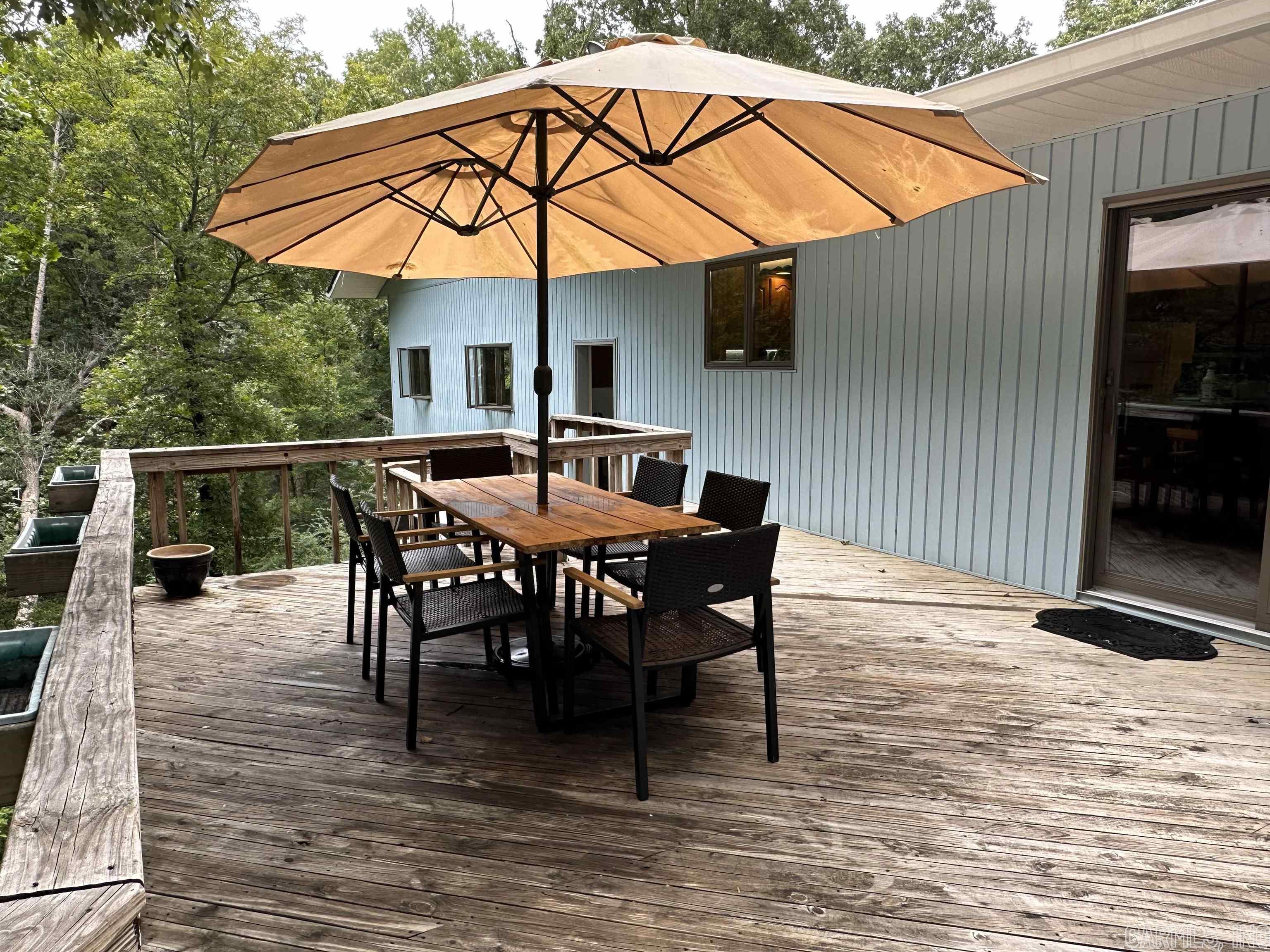 BAYWOOD - LAKE - Residential