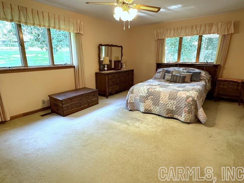 BAYWOOD - LAKE - Residential