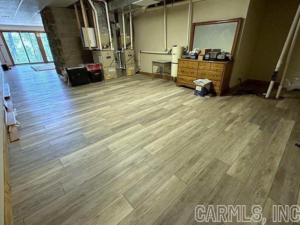 BAYWOOD - LAKE - Residential