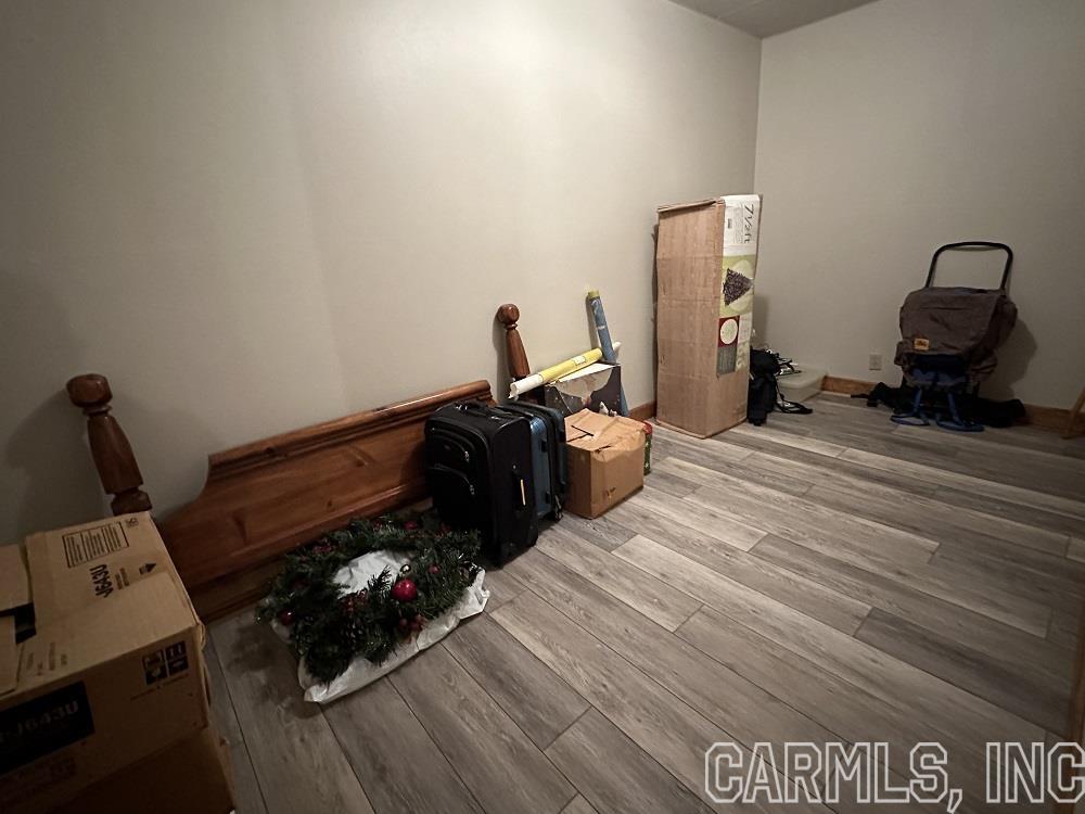 BAYWOOD - LAKE - Residential