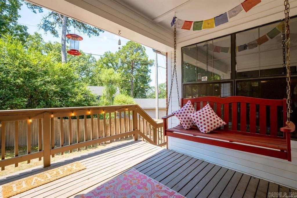 WOODLAND HILLS TO LR - Residential