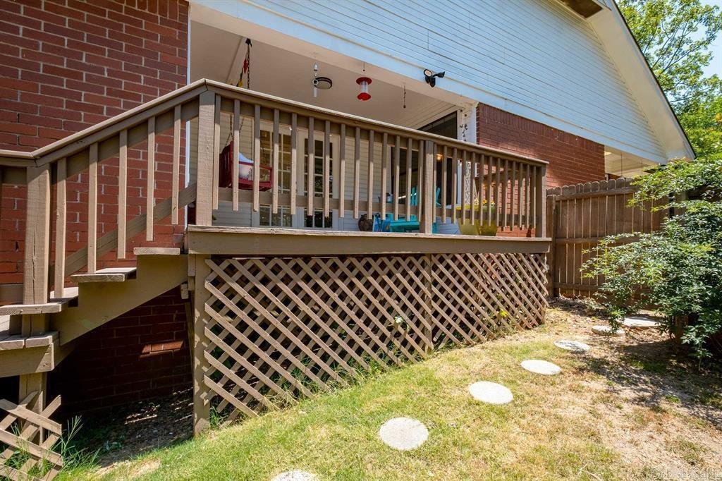 WOODLAND HILLS TO LR - Residential