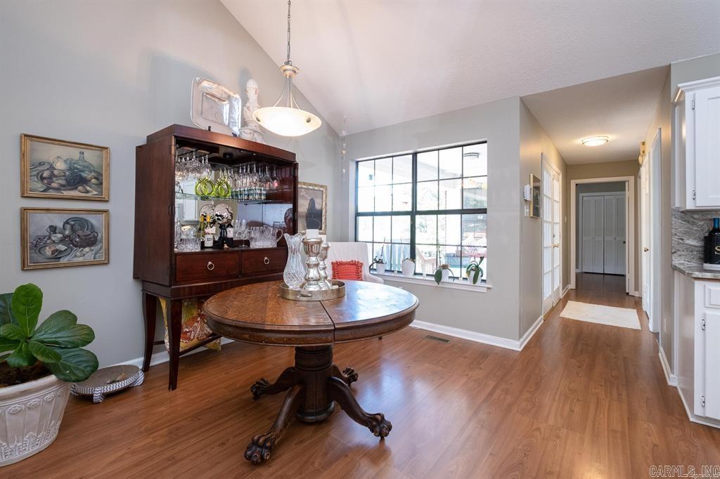 WOODLAND HILLS TO LR - Residential