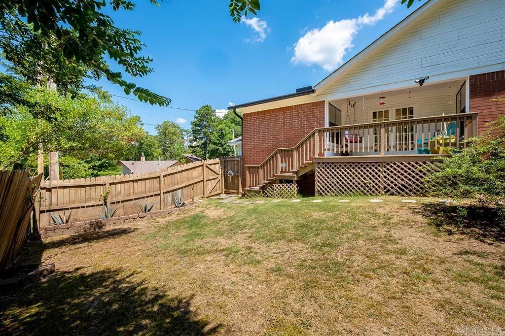 WOODLAND HILLS TO LR - Residential