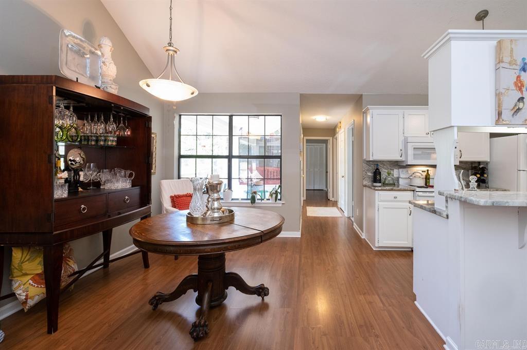 WOODLAND HILLS TO LR - Residential