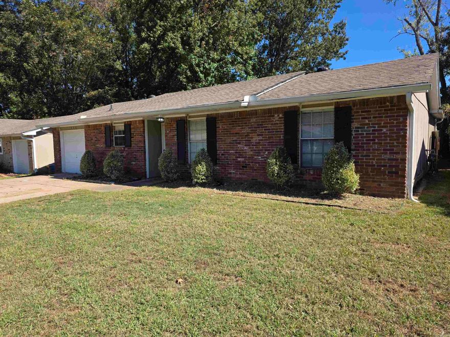 Charming 3BD/2BA with cute curb appeal in Jacksonville that is waiting for you to call home. Spacious living room that leads into eat-in-kitchen perfect for enjoying time with family or friends. Carpet in bedrooms. Plenty of yard space. This property is managed by Hoffman Team so beware of scammers - we will never ask you to Cashapp us money. The lease for this property is for 18 months to 2 years with a 3% increase after the first year. Income must be 3x the amount of rent. Deposit, first monthās rent, and the $50 administration fee due before move in. This property does not accept section 8.