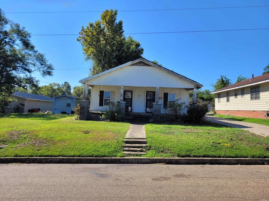 Investment opportunity! This 2-bedroom, 1-bathroom home offers 1,170 square feet of living space and is being sold as-is, where-is, with all faults. Perfect for investors or buyers looking for a renovation project with strong potential.