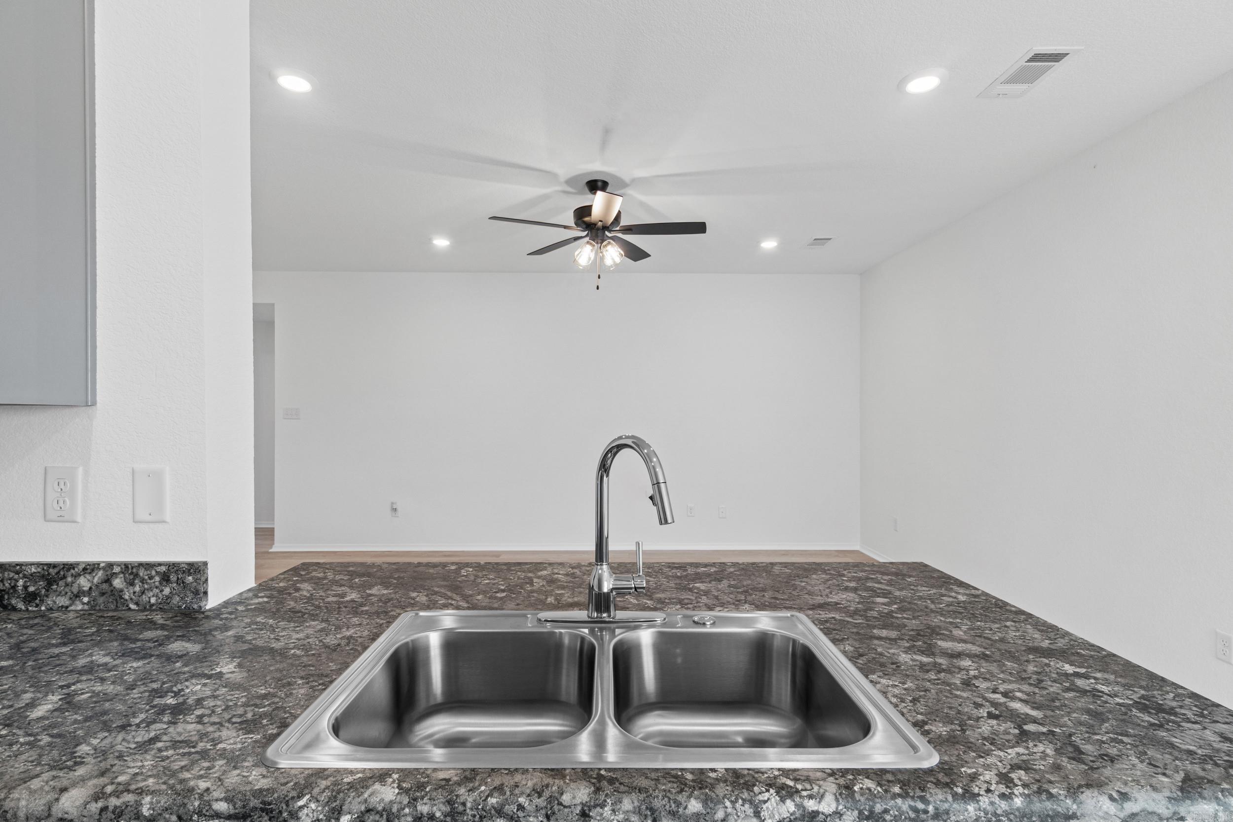 SOUTHFORK RANCH S/D PH I - Residential