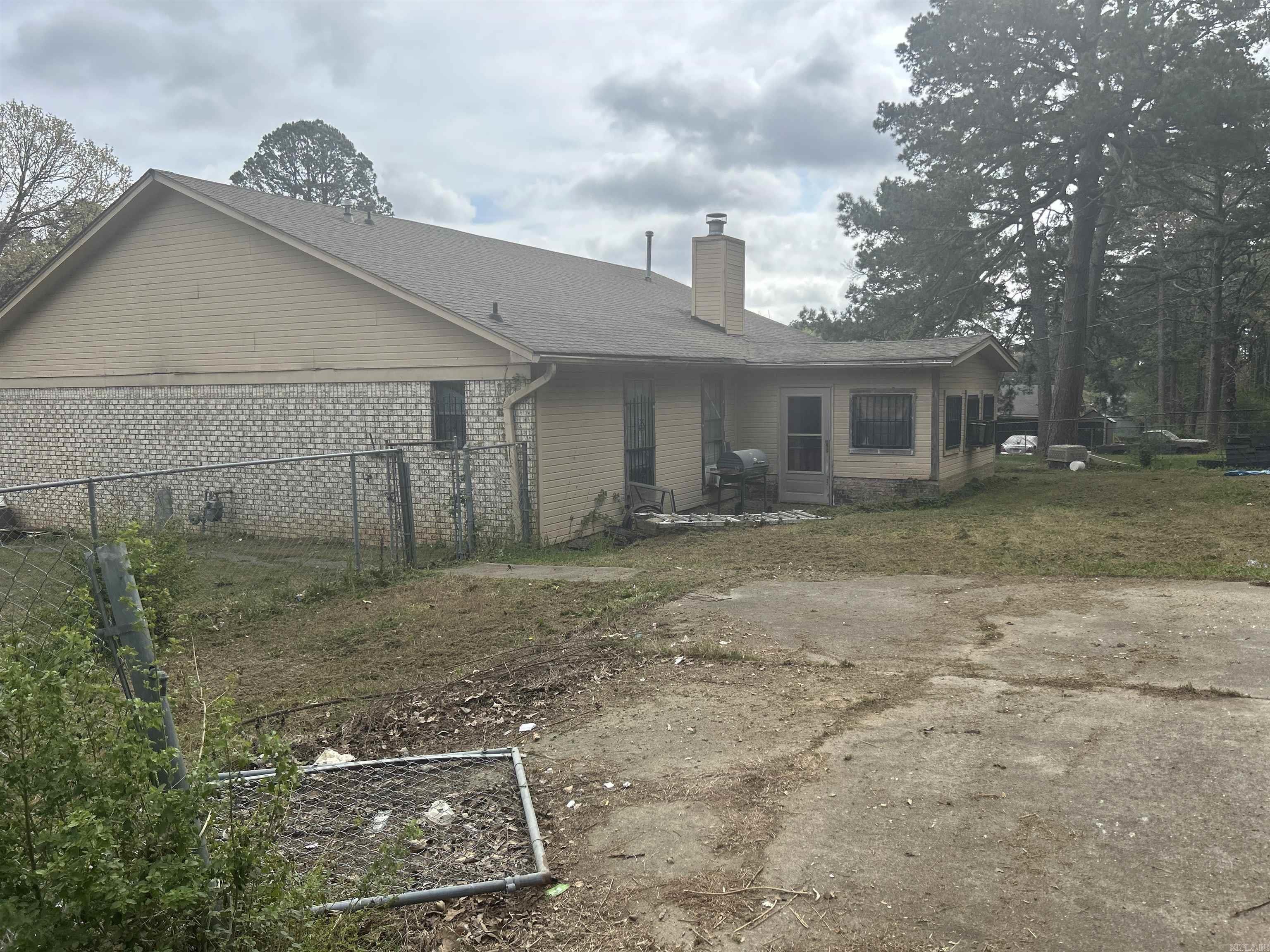 TWIN LAKES - Residential