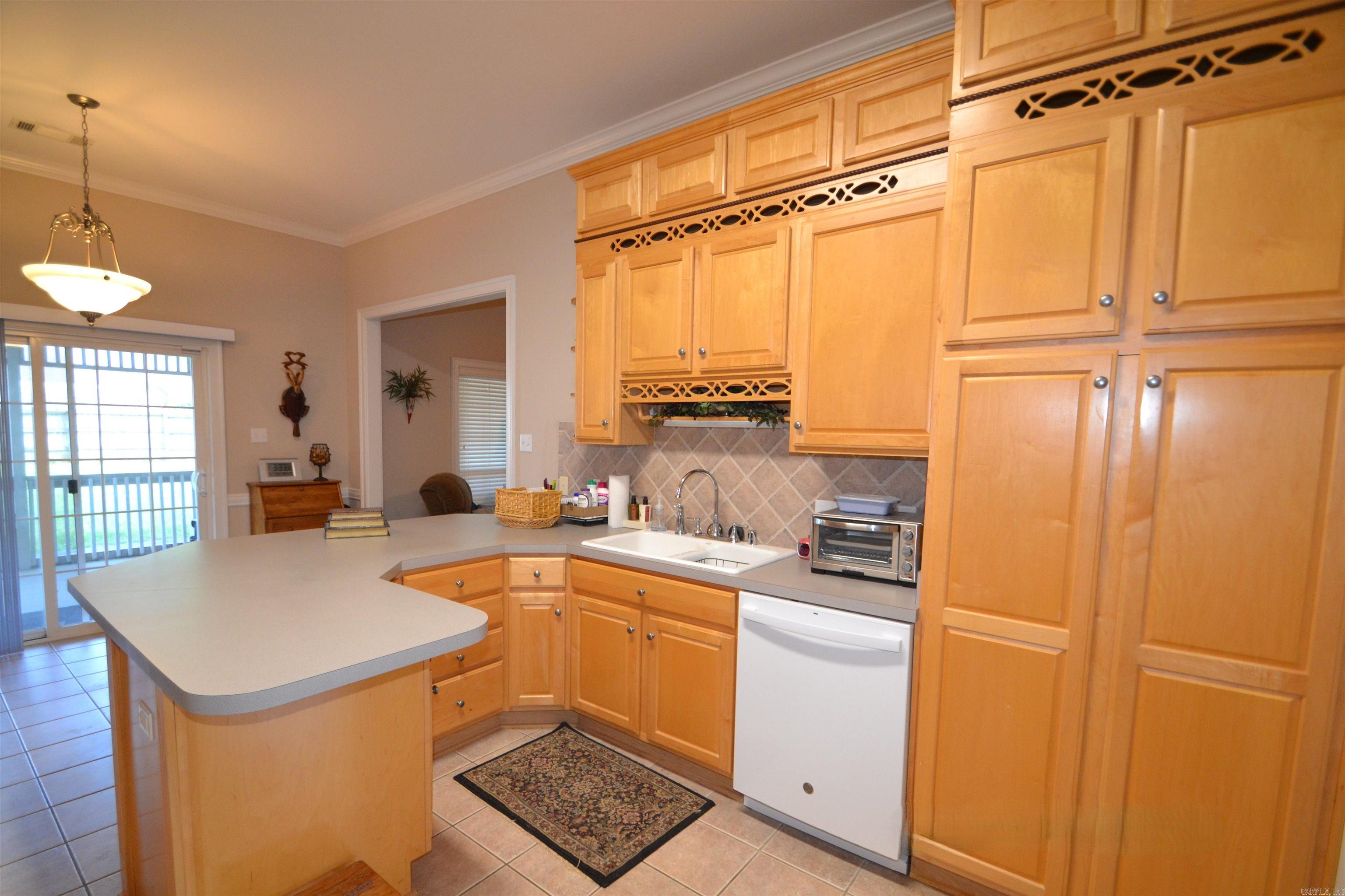 LEXINGTON PARK - Residential