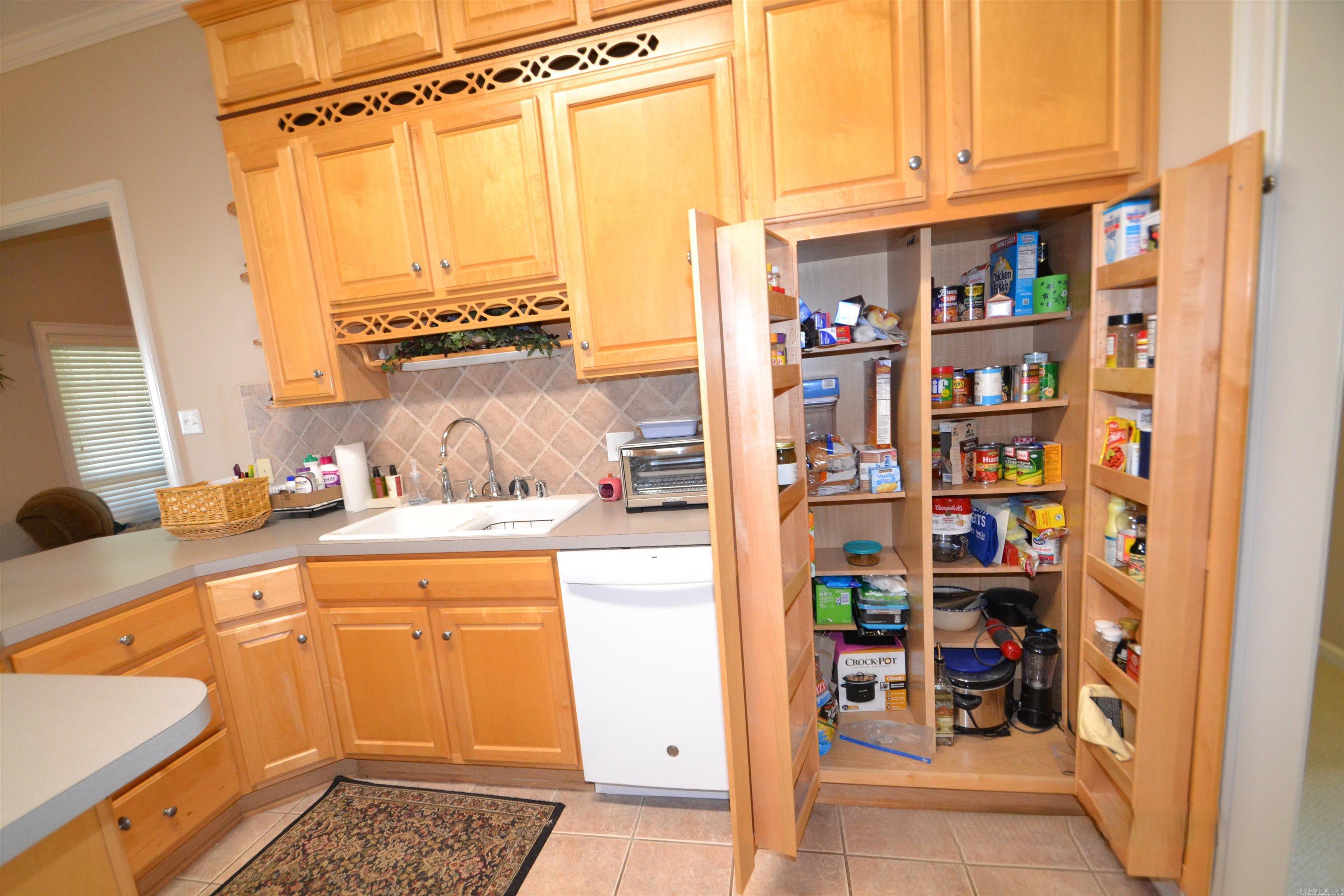 LEXINGTON PARK - Residential