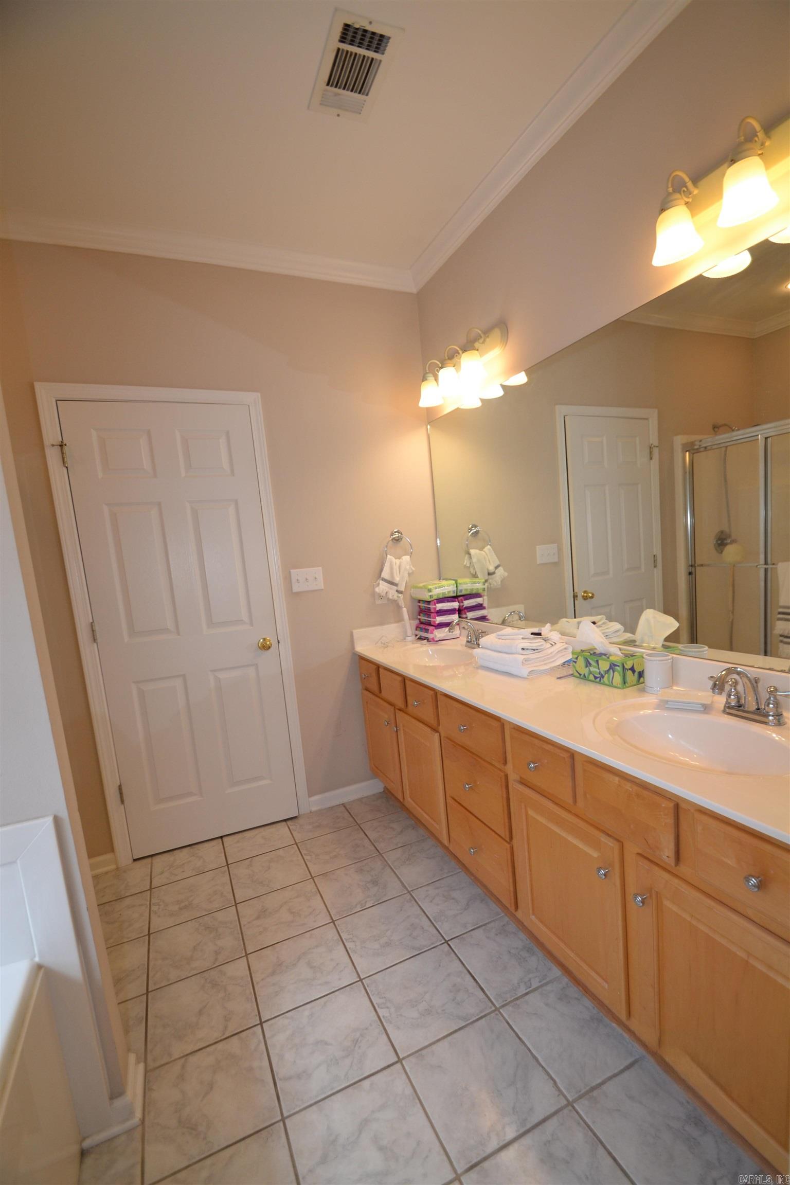 LEXINGTON PARK - Residential