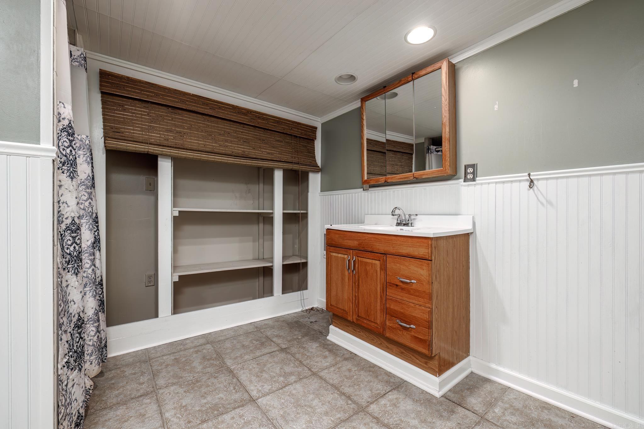 VALLEY VISTA - Residential