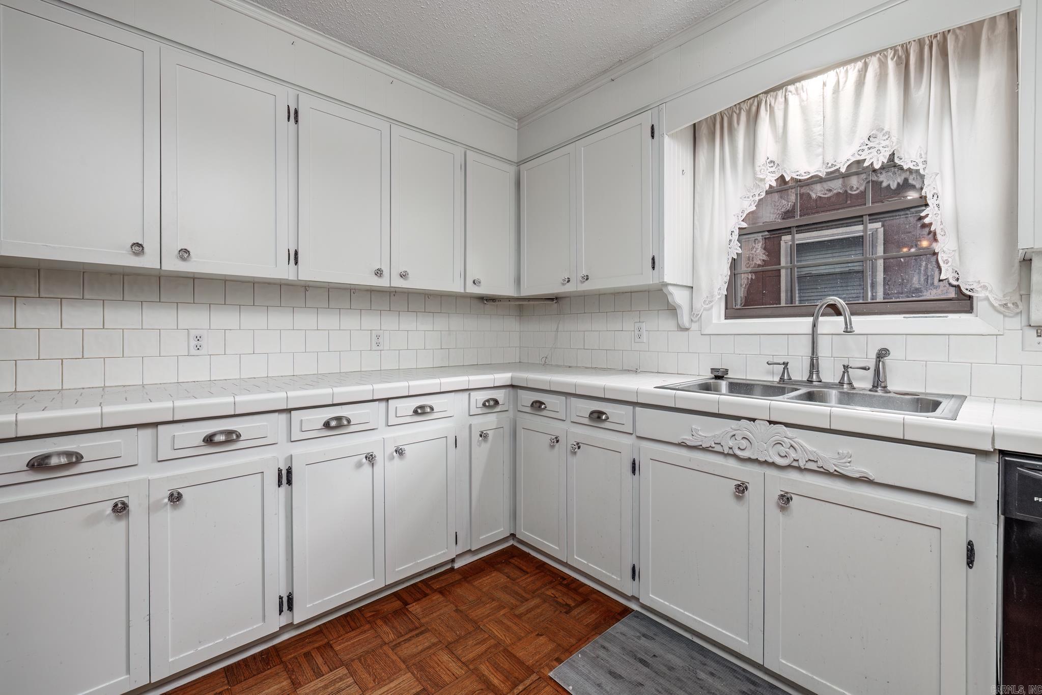 VALLEY VISTA - Residential