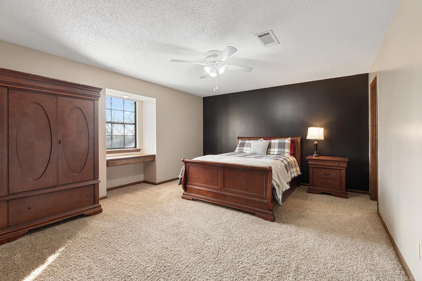 OVERBROOK - Residential